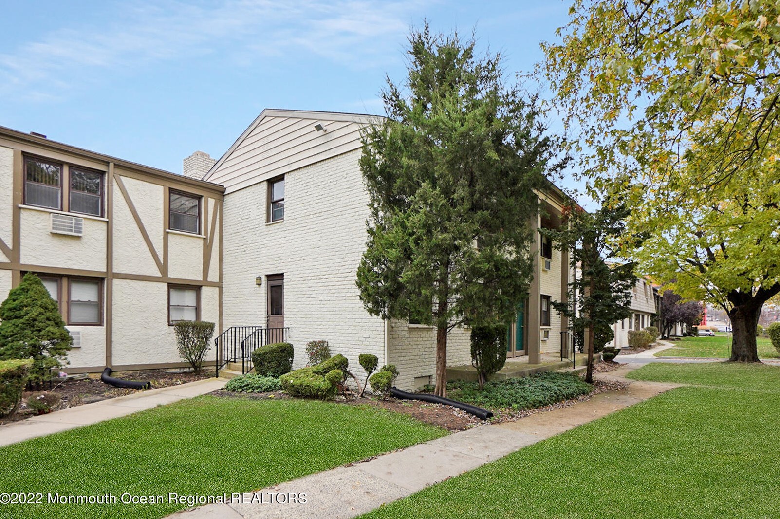 500 Cliffwood Ave, Matawan NJ  07747-2868 exterior