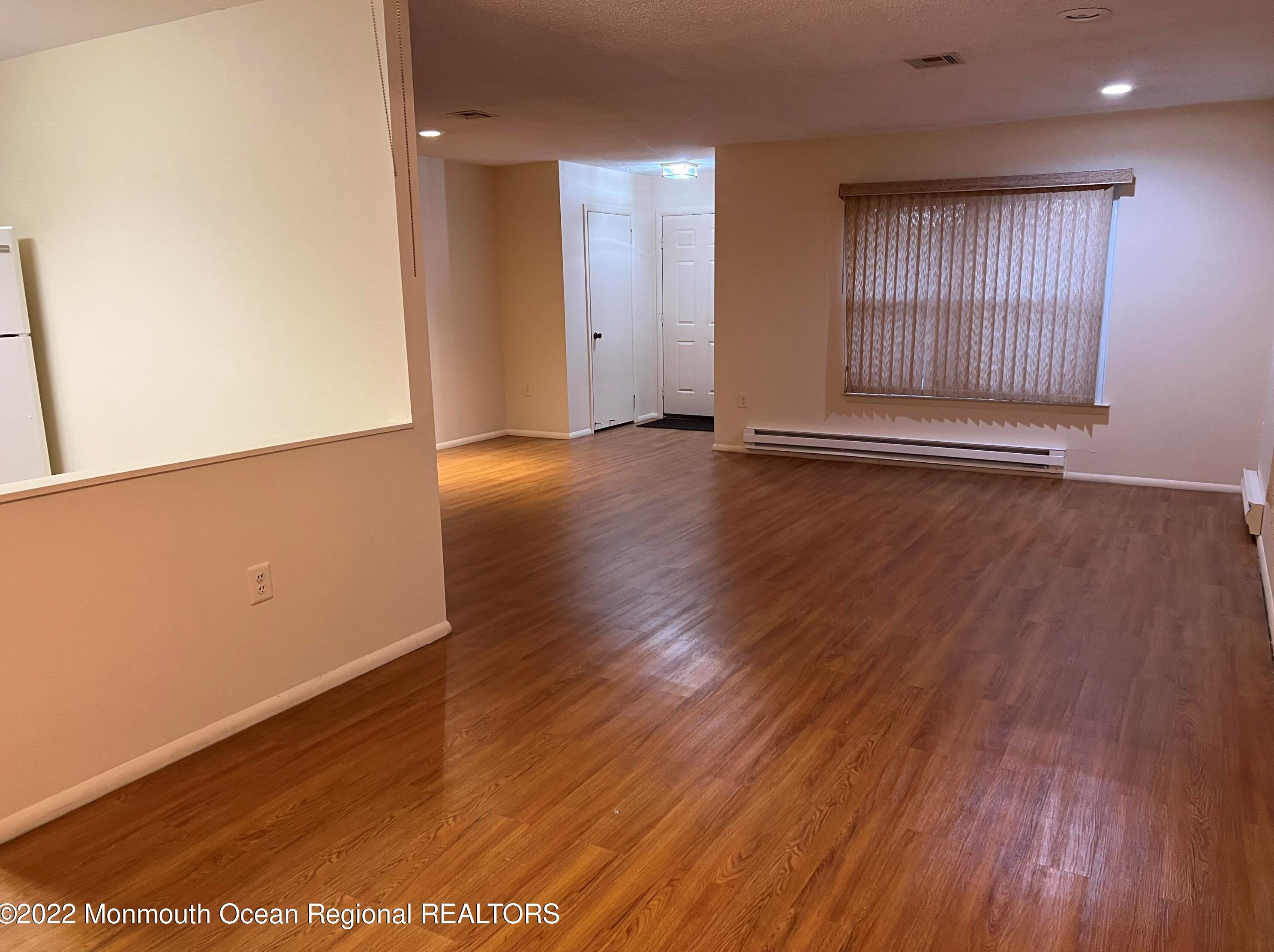 527 Belford Rd, Monroe Twp NJ 08831-7620 exterior