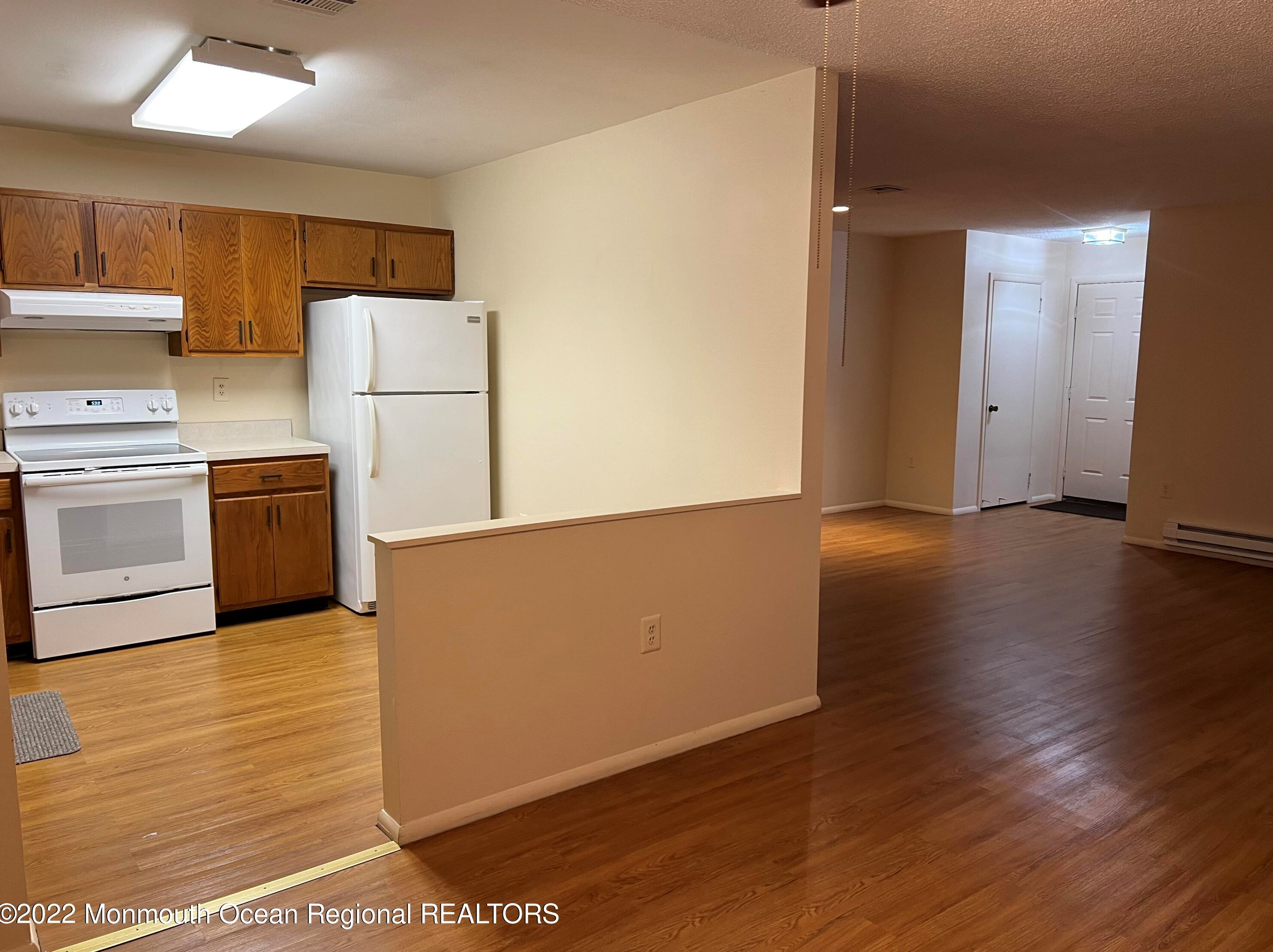 527 Belford Rd, Monroe Twp NJ 08831-7620 exterior