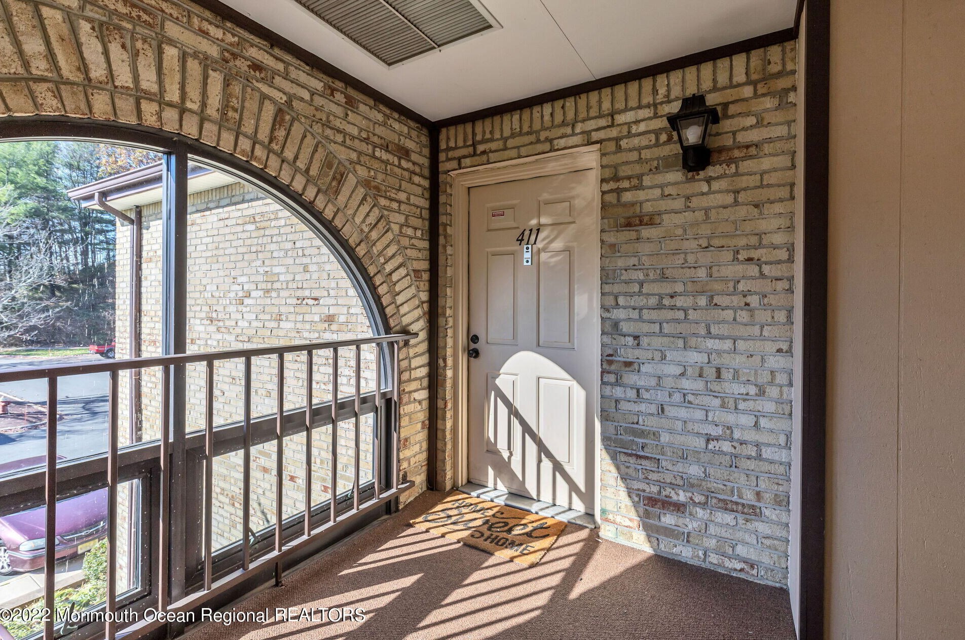 411 Wellington Pl, Matawan NJ  07747-1958 exterior