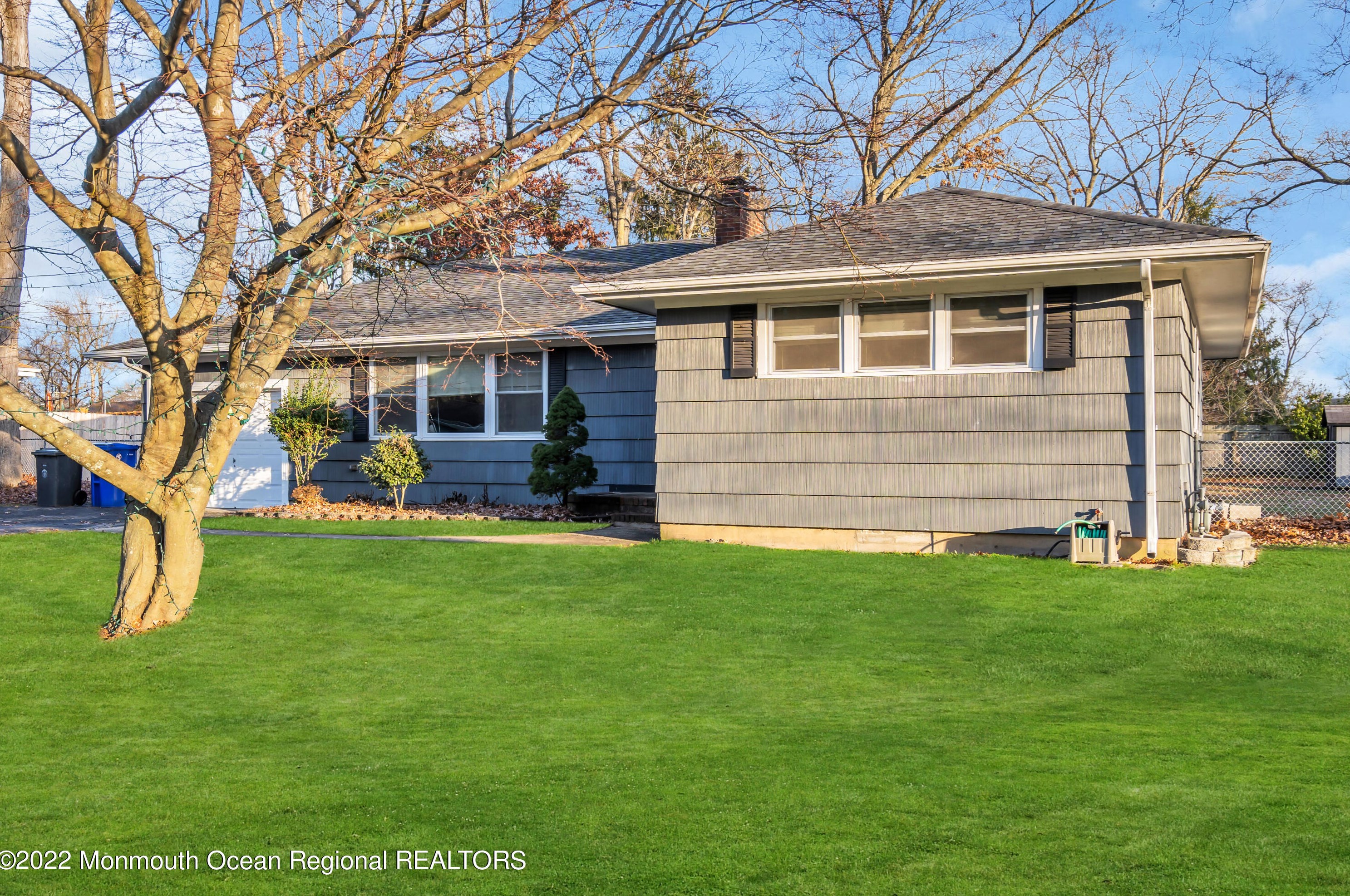 10 Tanager Dr, Toms River NJ  08755-8014 exterior