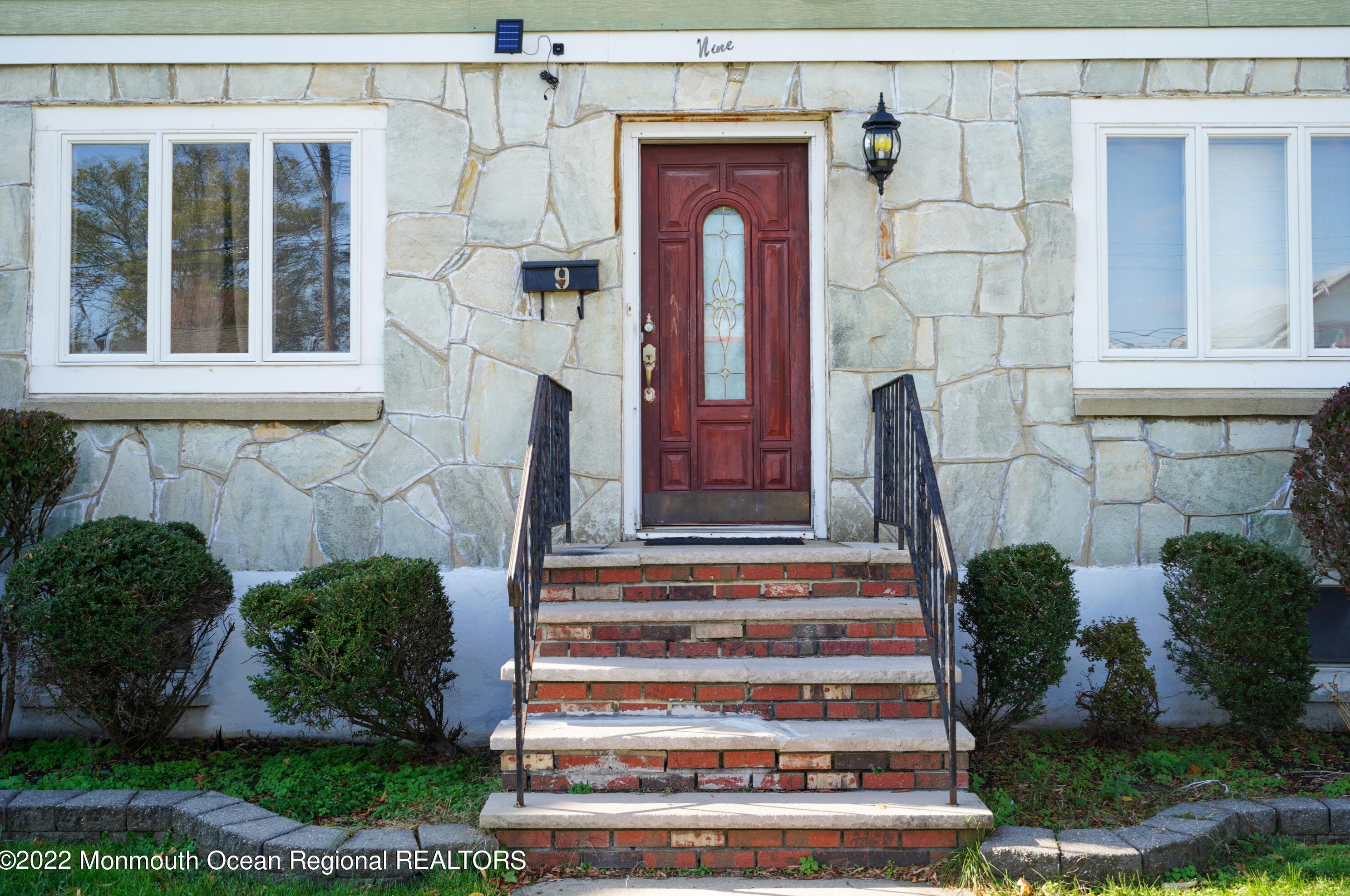 9 Waackaack Ave, Ideal Beach NJ  07734-1505 exterior