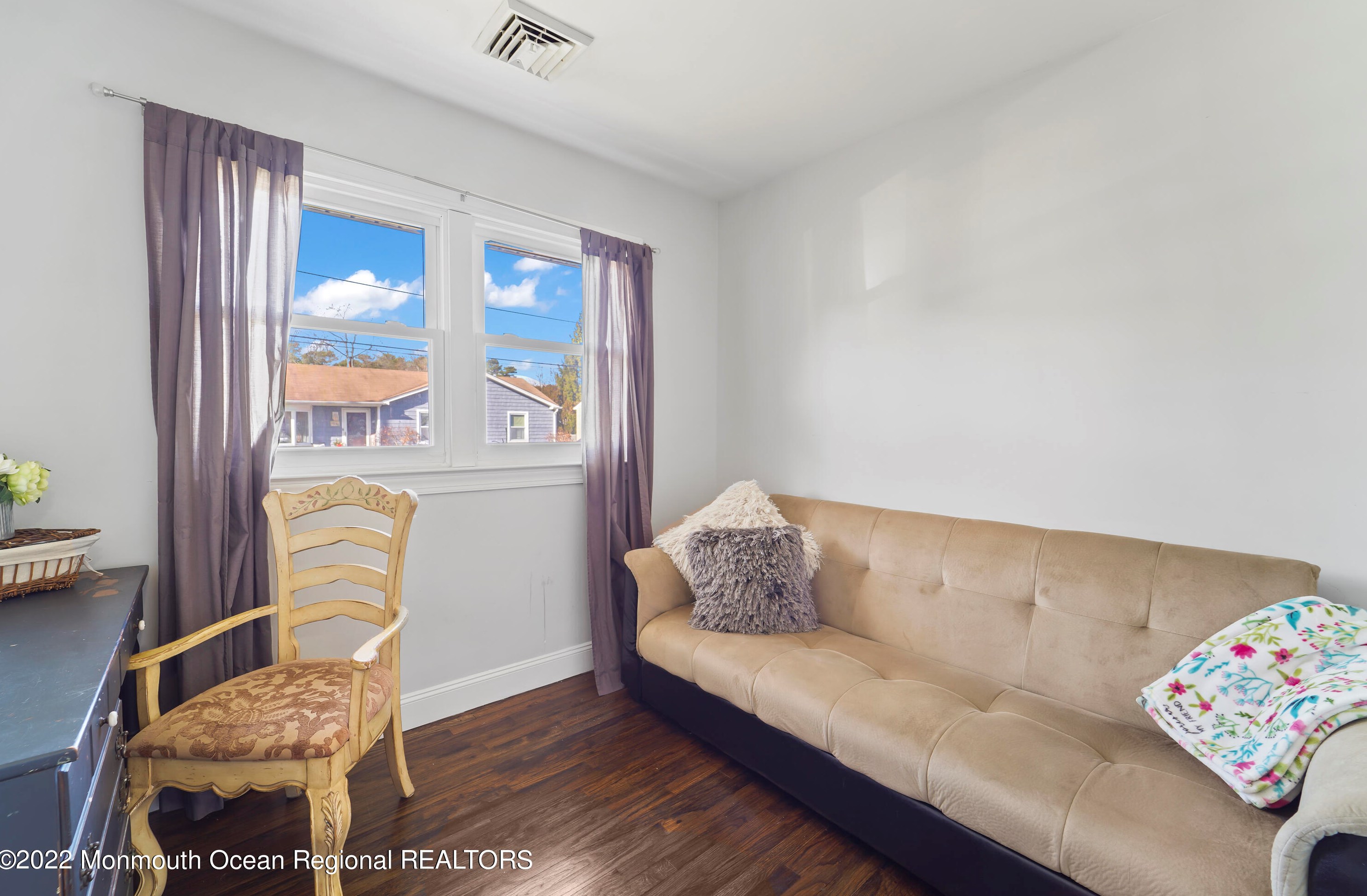 1037 Ensign Ave, Beachwood NJ  08722-2312 exterior