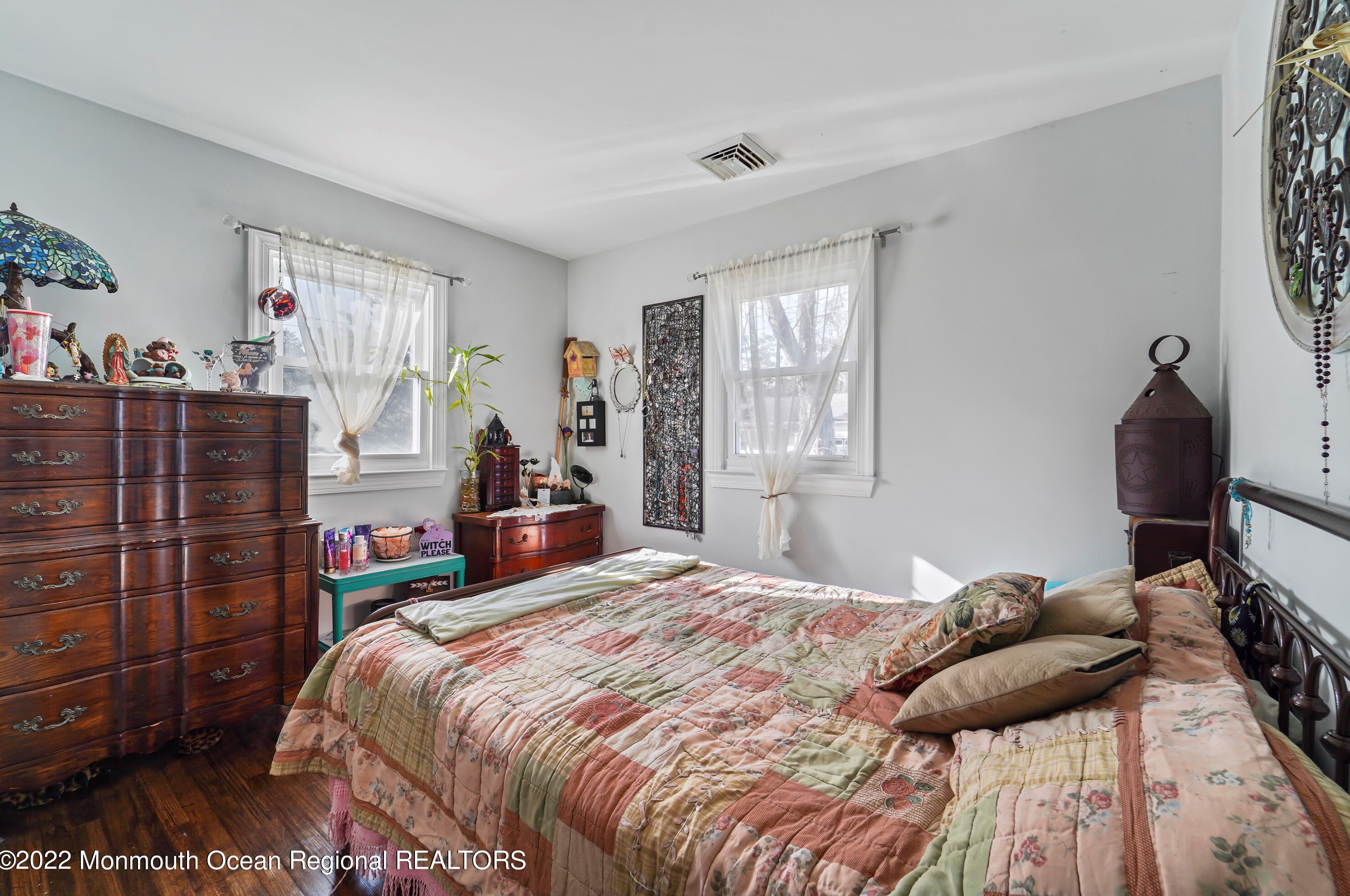 1037 Ensign Ave, Beachwood NJ  08722-2312 exterior