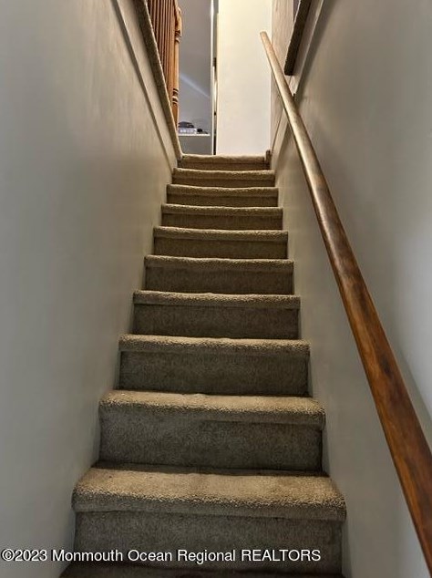 27 Fox Ave, Ideal Beach NJ  07734-1246 exterior