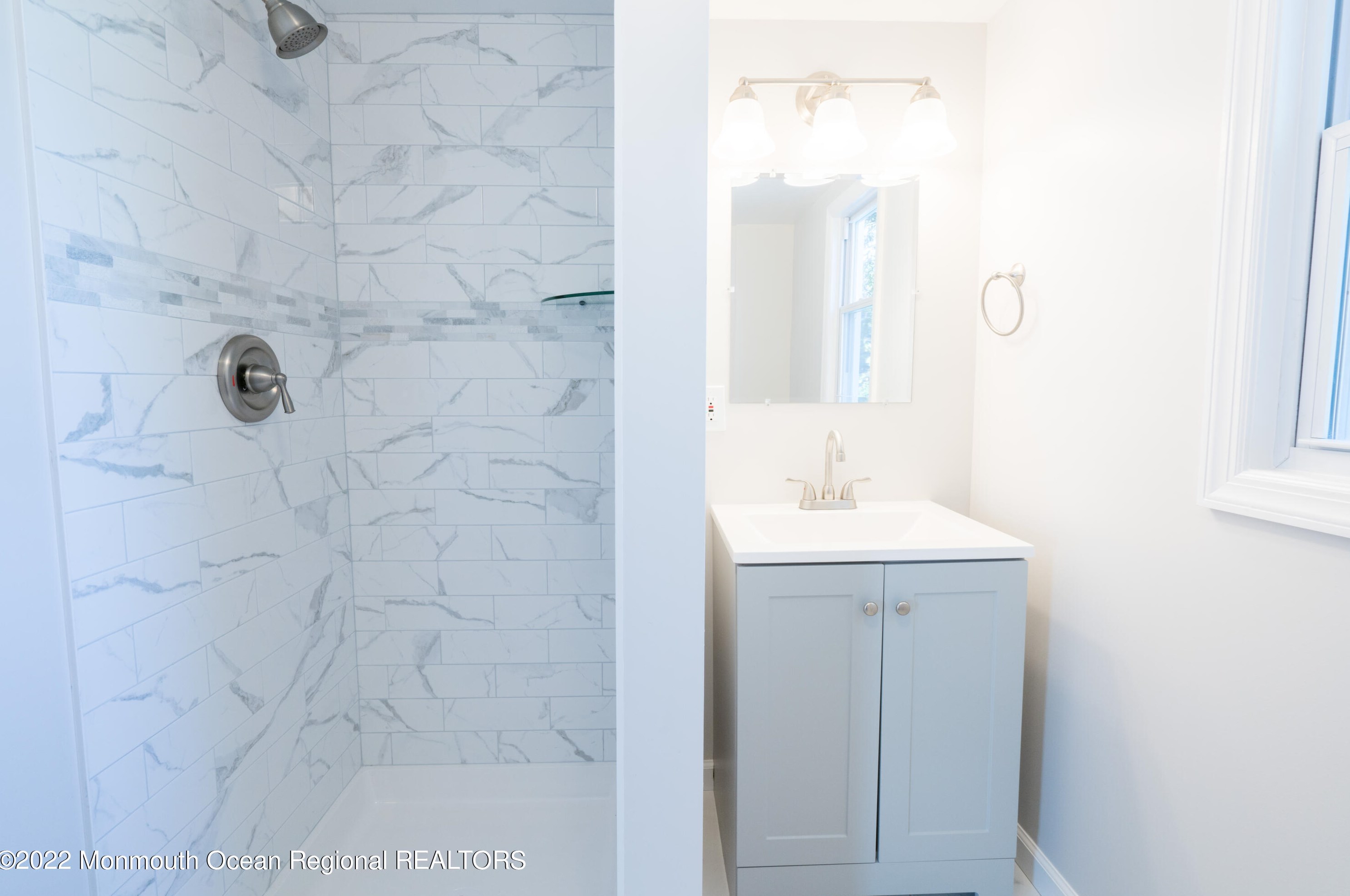 509 Main St, Millstone NJ  08876-3113 exterior