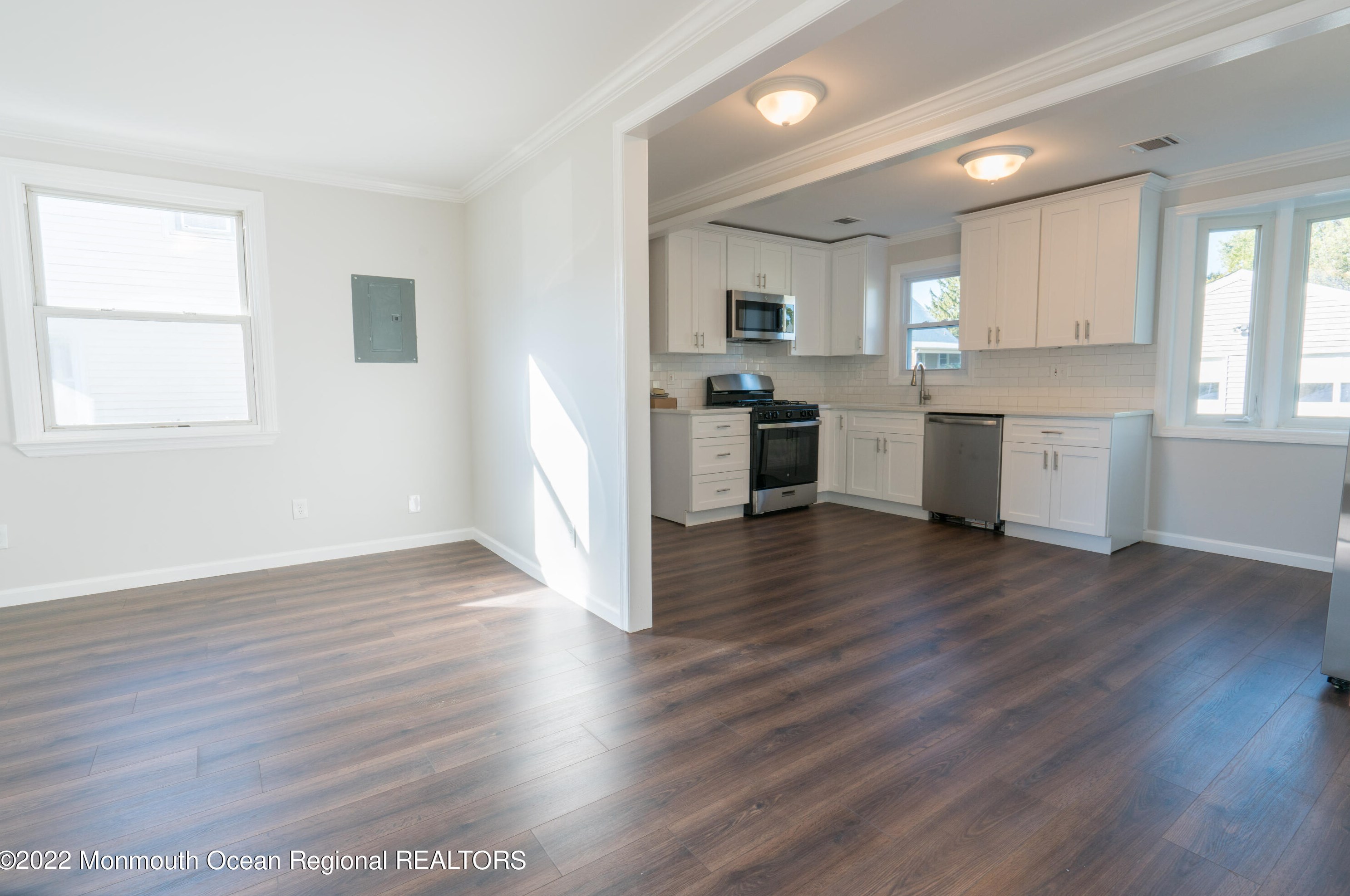 509 Main St, Millstone NJ  08876-3113 exterior