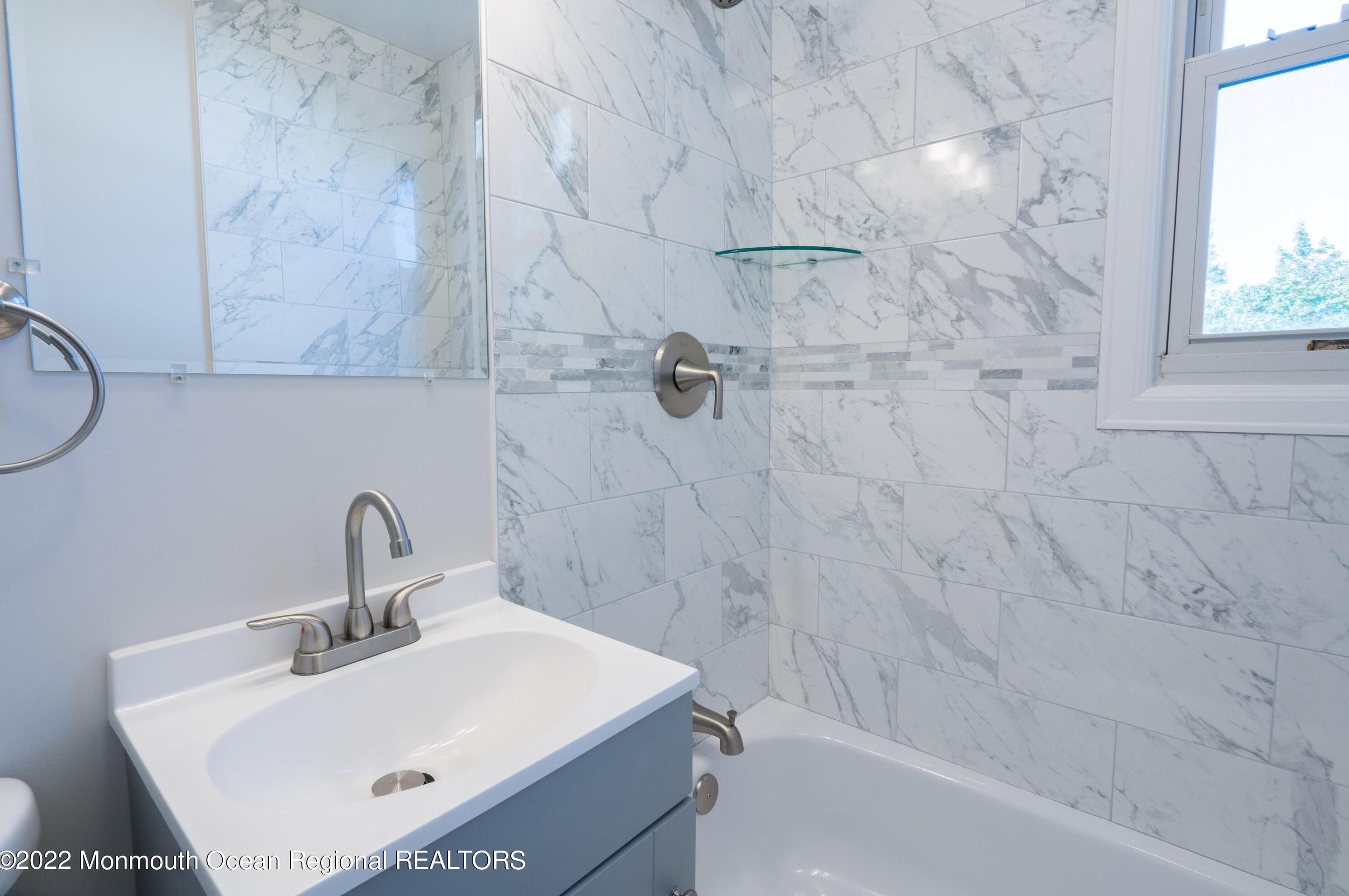 509 Main St, Millstone NJ  08876-3113 exterior