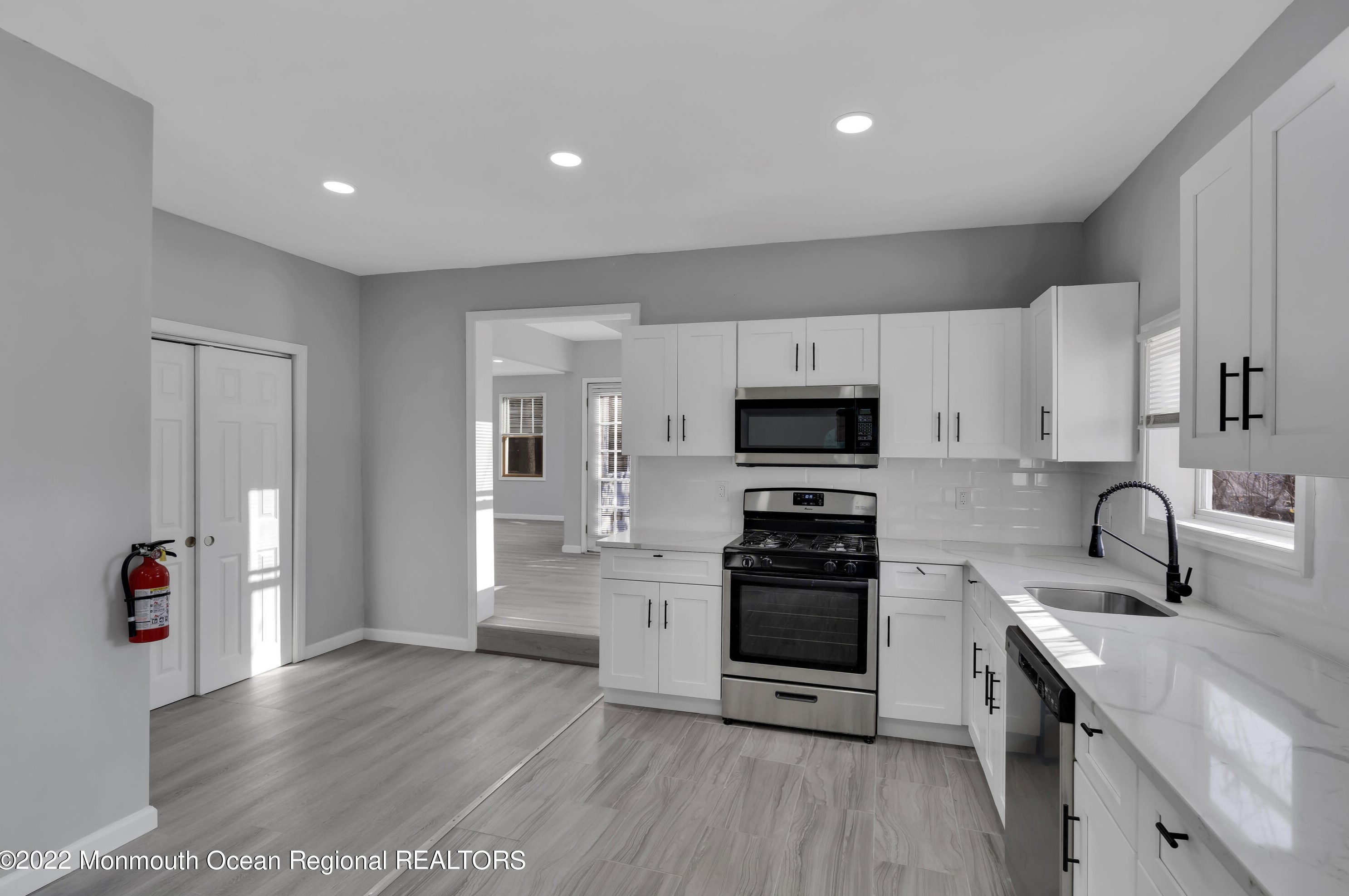 58 Chadwick Ave, Toms River NJ  08753-7176 exterior