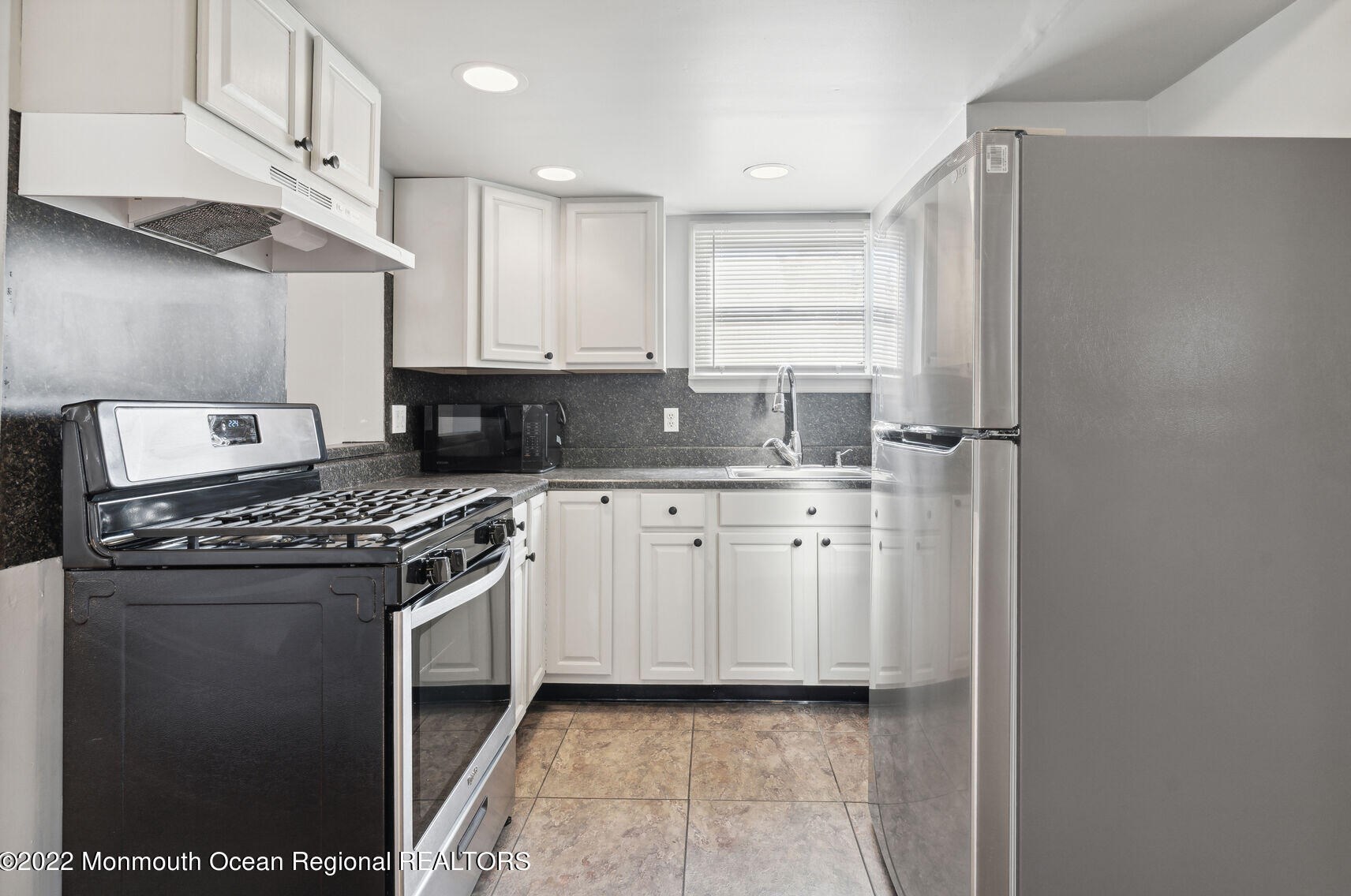 55 Gladney Ave, Toms River NJ  08753-7078 exterior