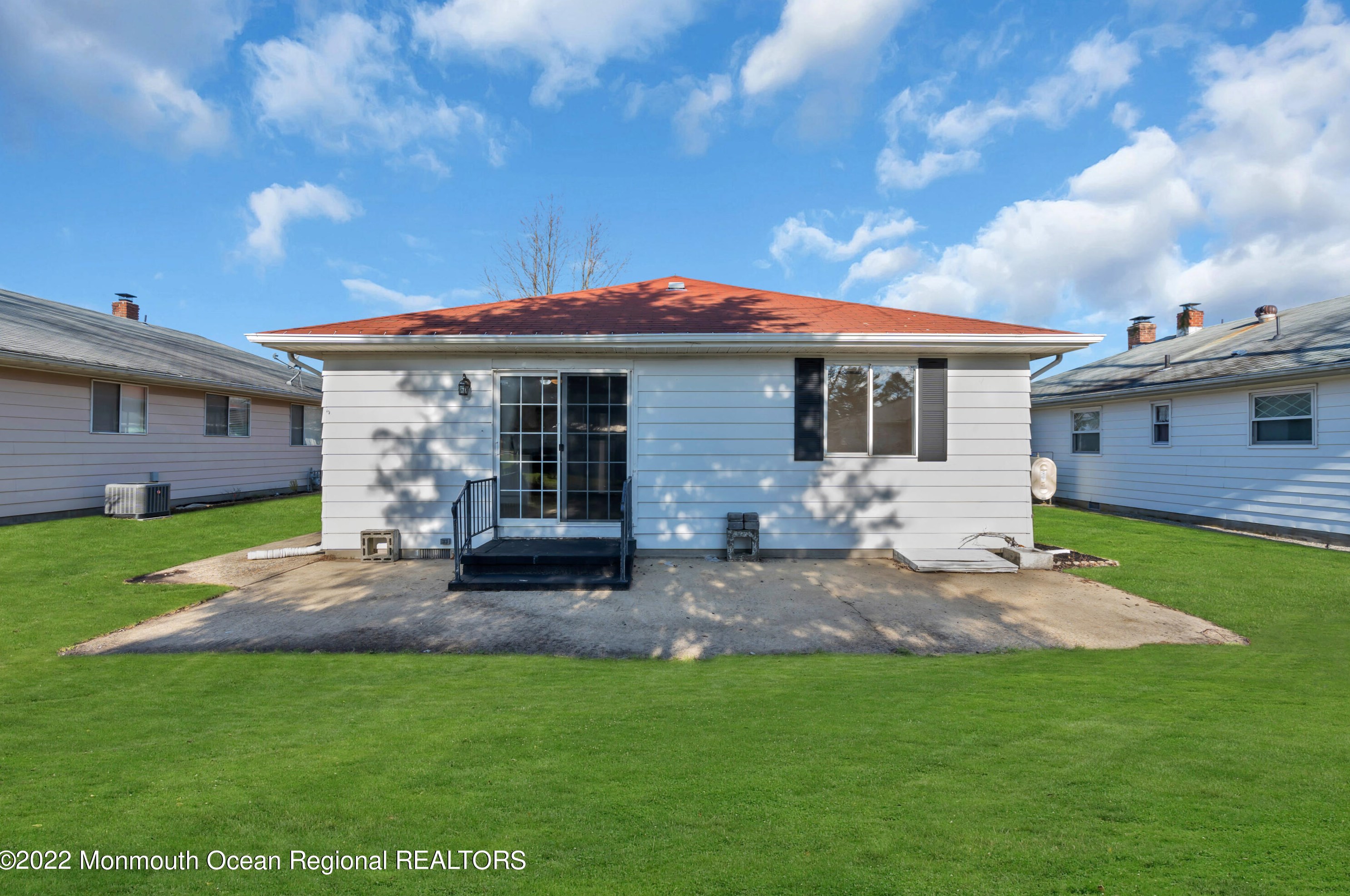 31 Frederiksted St, Toms River NJ  08757-4633 exterior