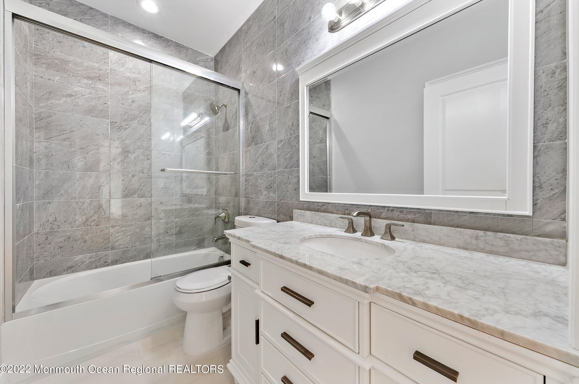 509 Middle Ln, Wall Township NJ  07731-1916 exterior