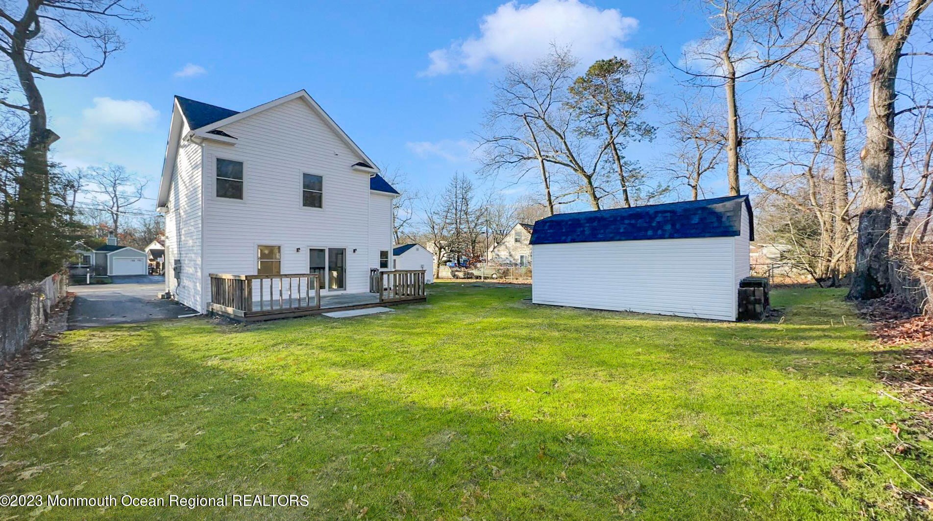 509 Middle Ln, Wall Township NJ  07731-1916 exterior