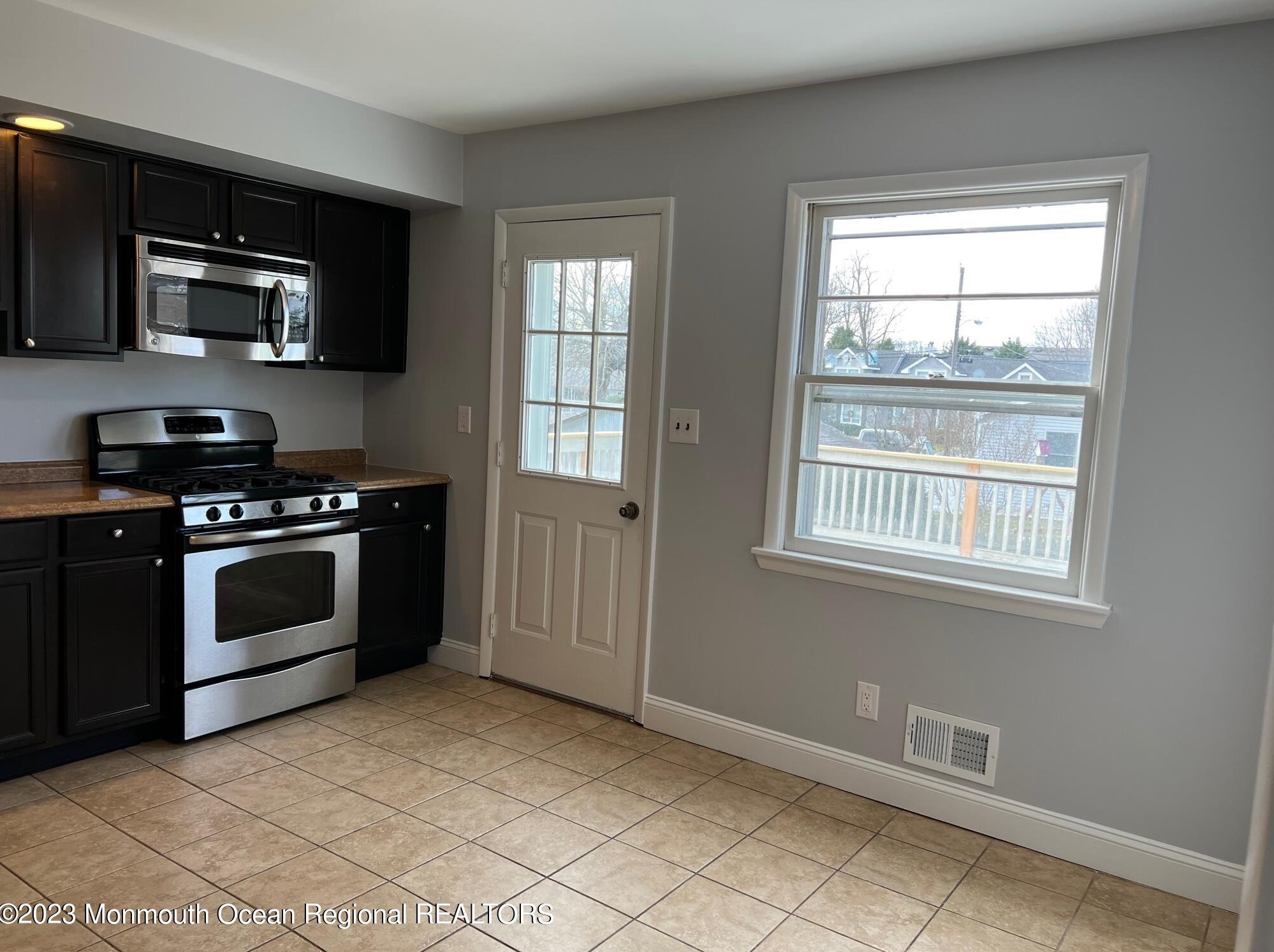 1804 Westfield St, Oakhurst NJ  07755-2924 exterior