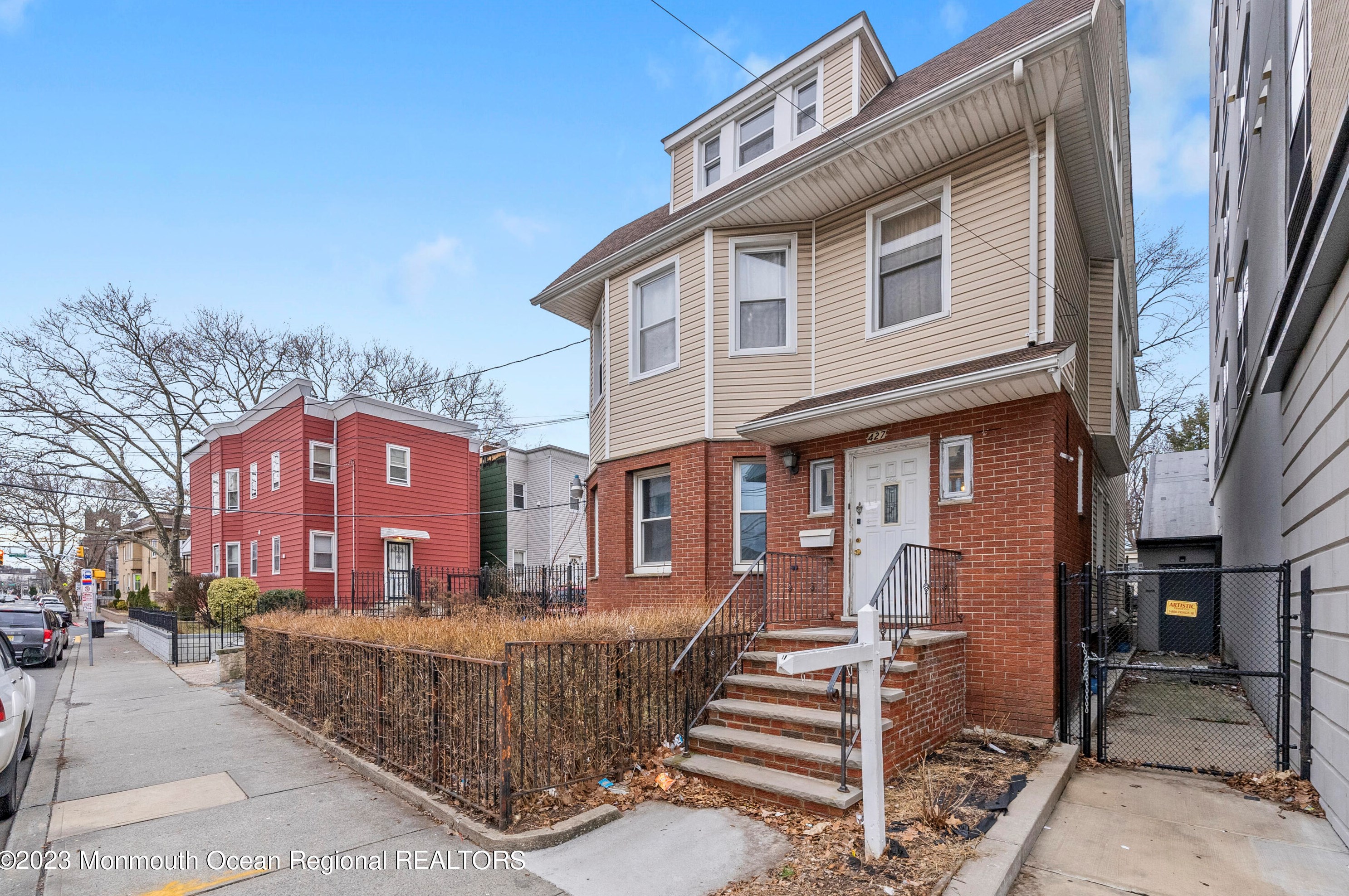 427 Bergen Ave, Jersey City NJ  07304-2311 exterior