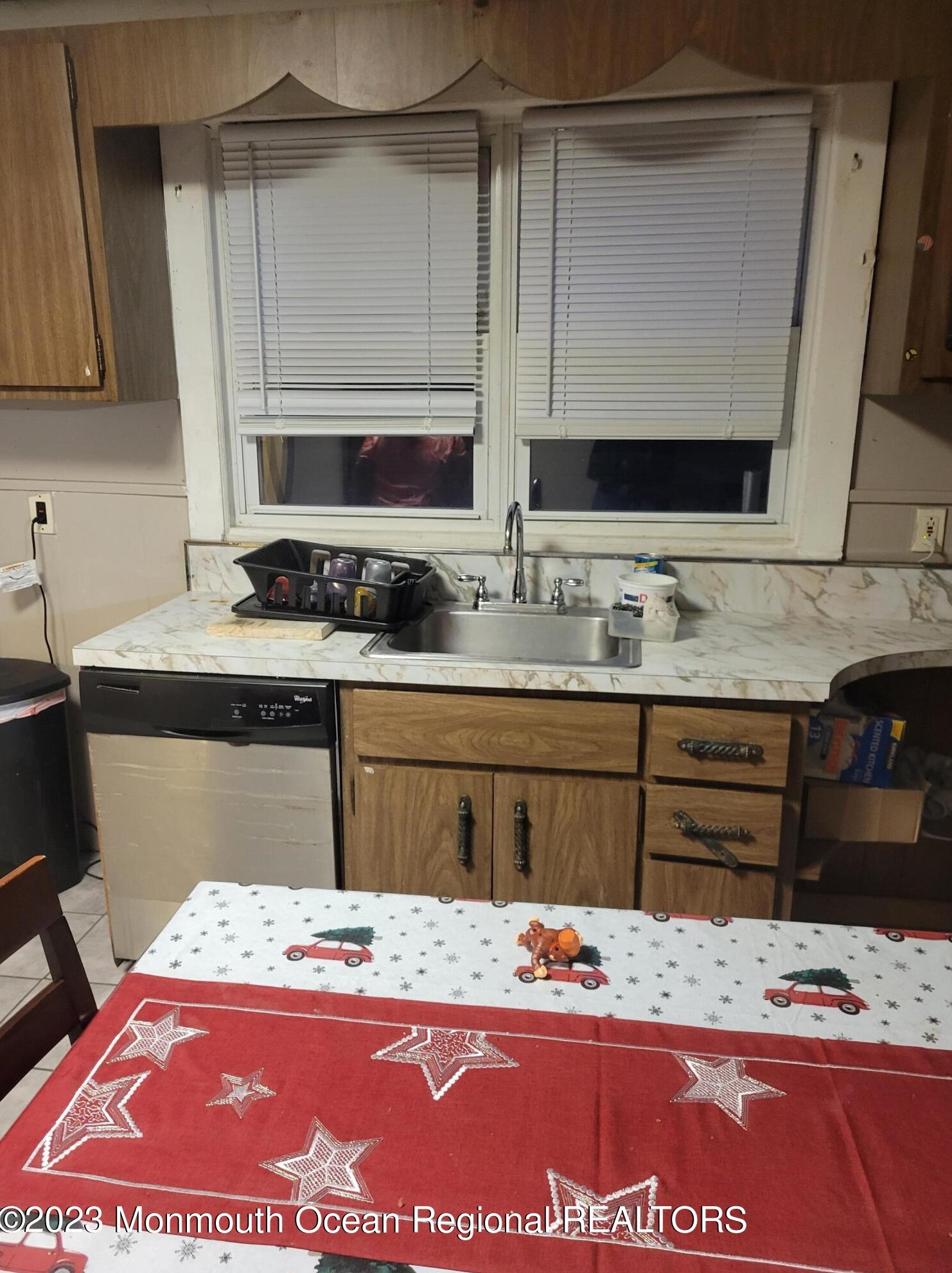 71 Lincoln Ct, Ideal Beach NJ  07734-1435 exterior