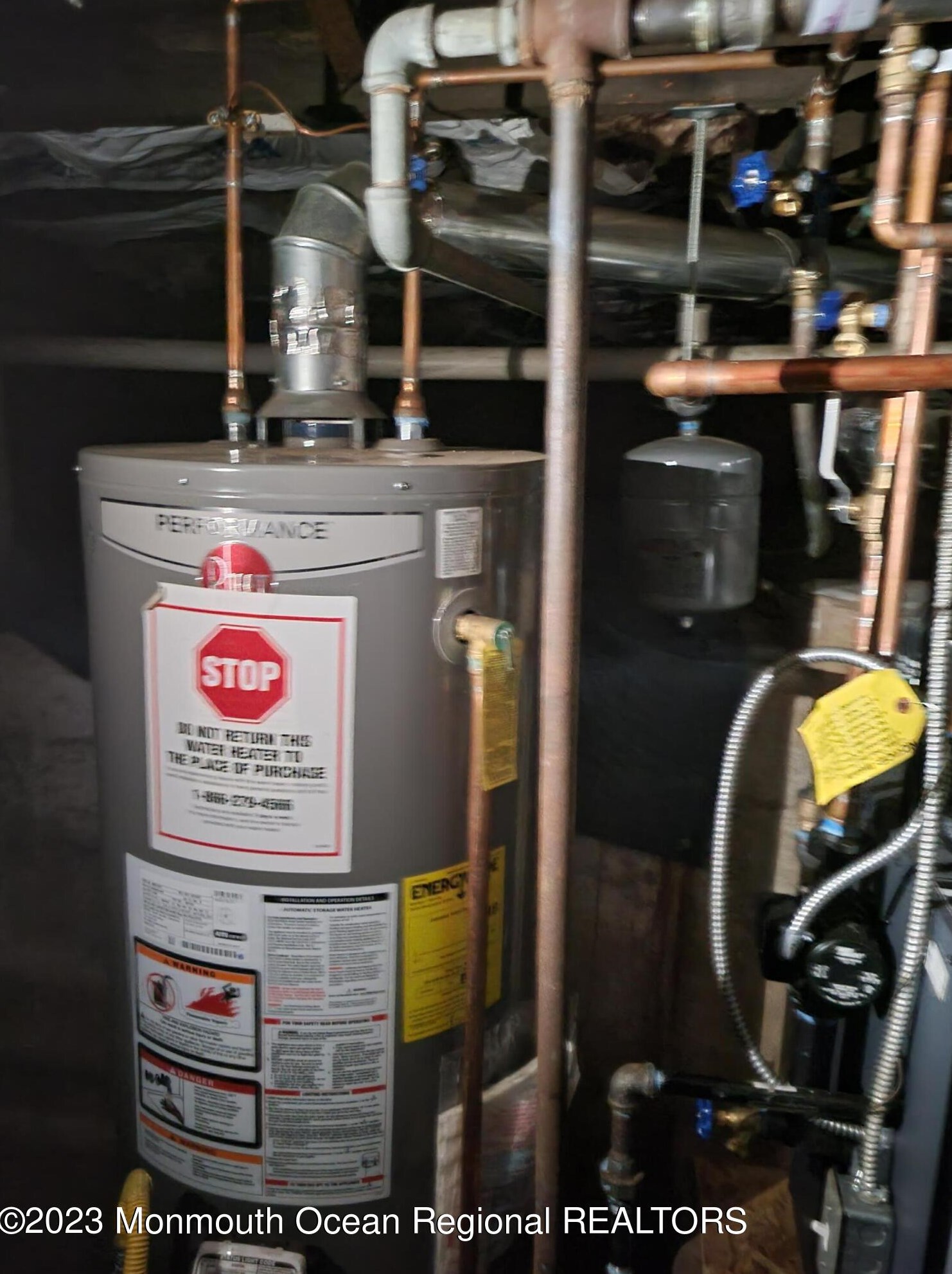 71 Lincoln Ct, Ideal Beach NJ  07734-1435 exterior