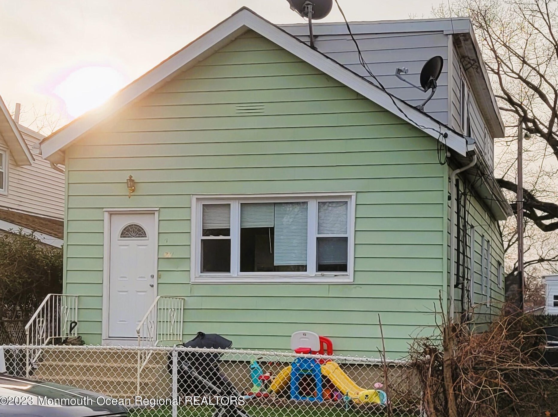 71 Lincoln Ct, Ideal Beach NJ  07734-1435 exterior