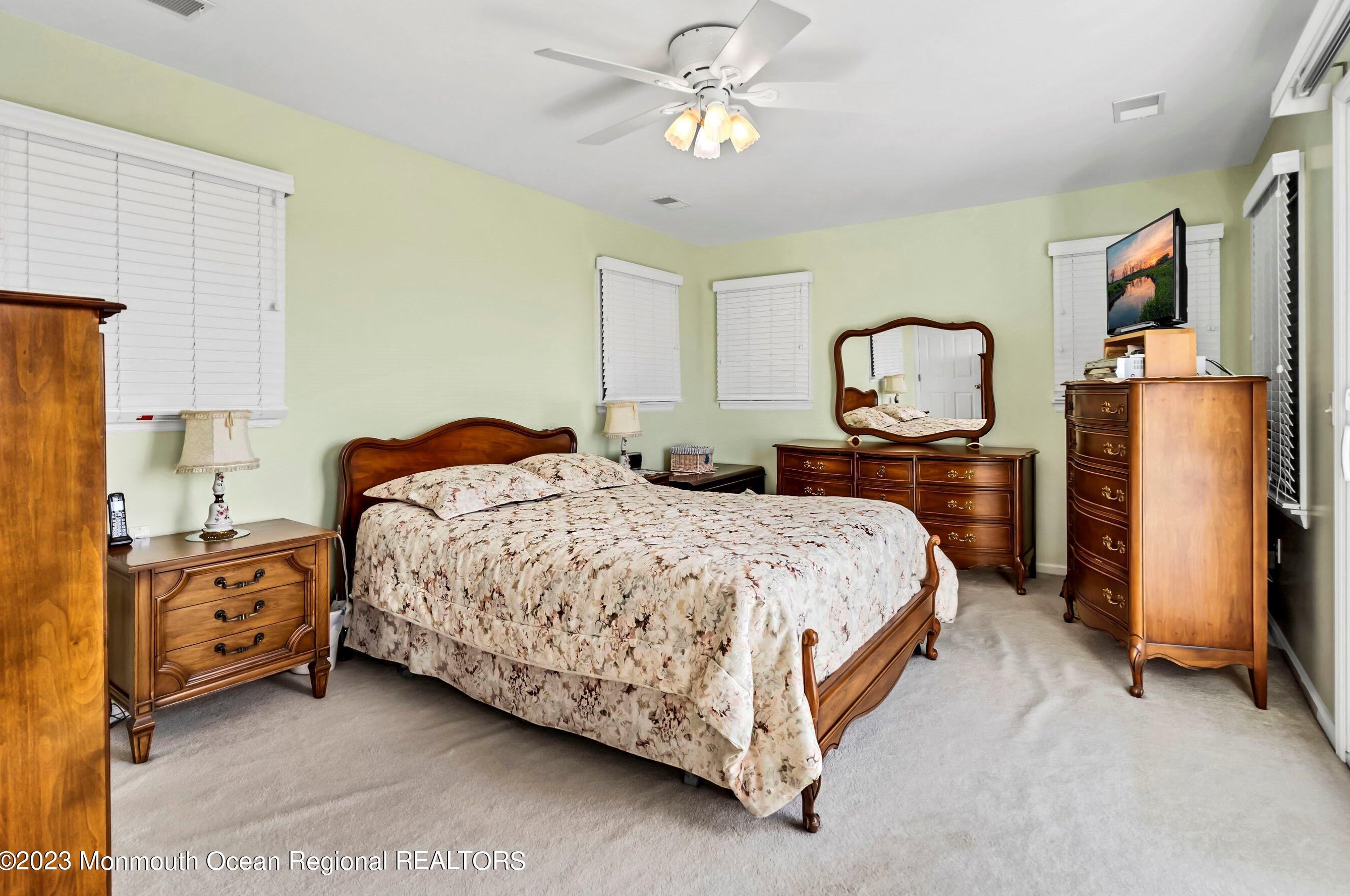 40 Portland Dr, Tuckerton NJ  08087-1213 exterior