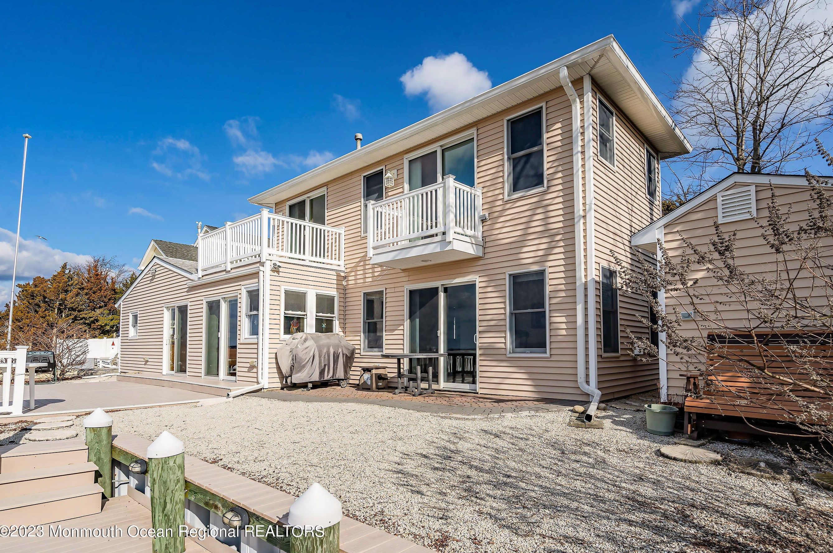40 Portland Dr, Tuckerton NJ  08087-1213 exterior