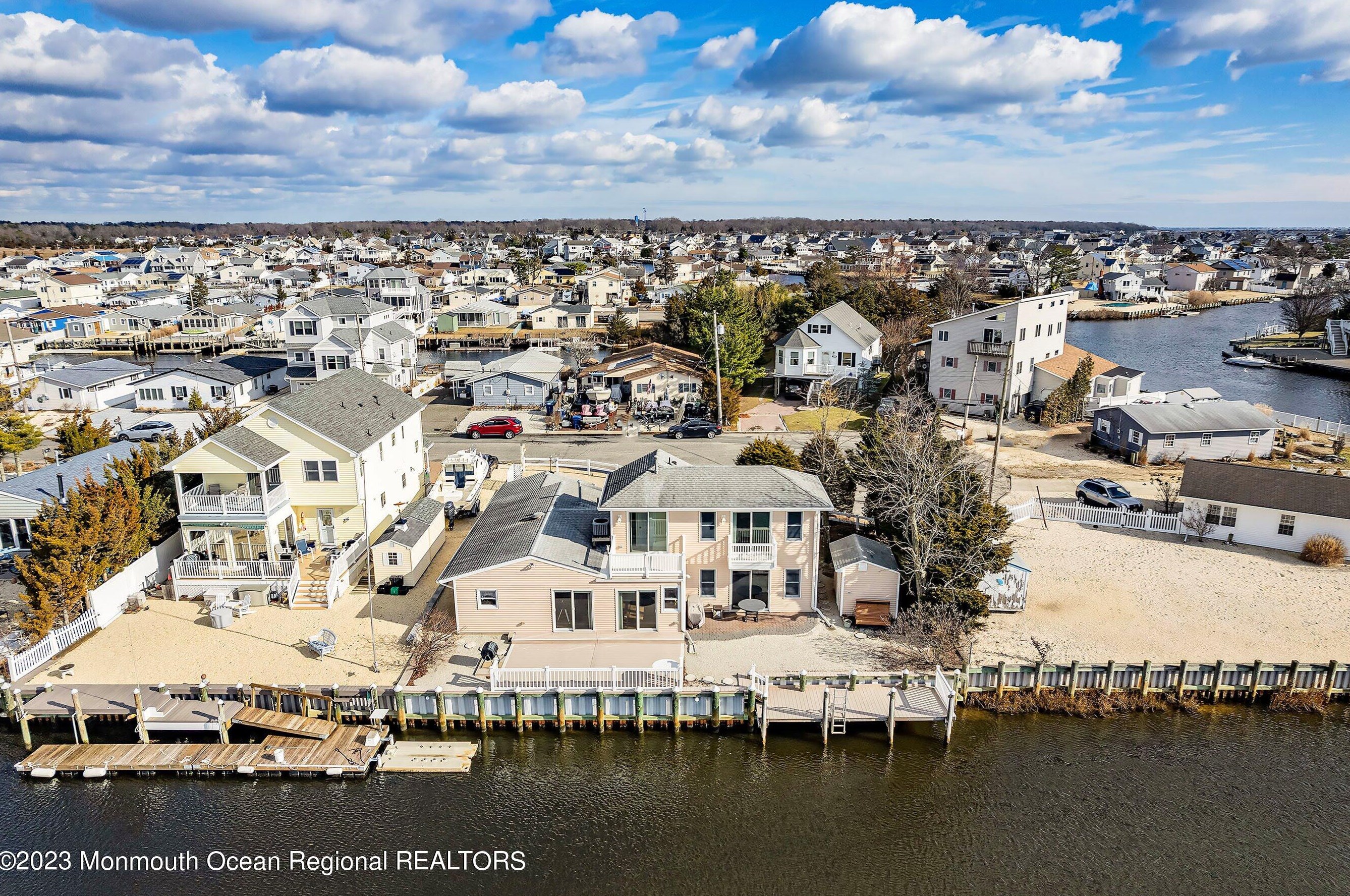 40 Portland Dr, Tuckerton NJ  08087-1213 exterior