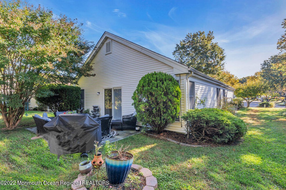 2413 Coral Leaf Rd, Toms River NJ  08755-1802 exterior