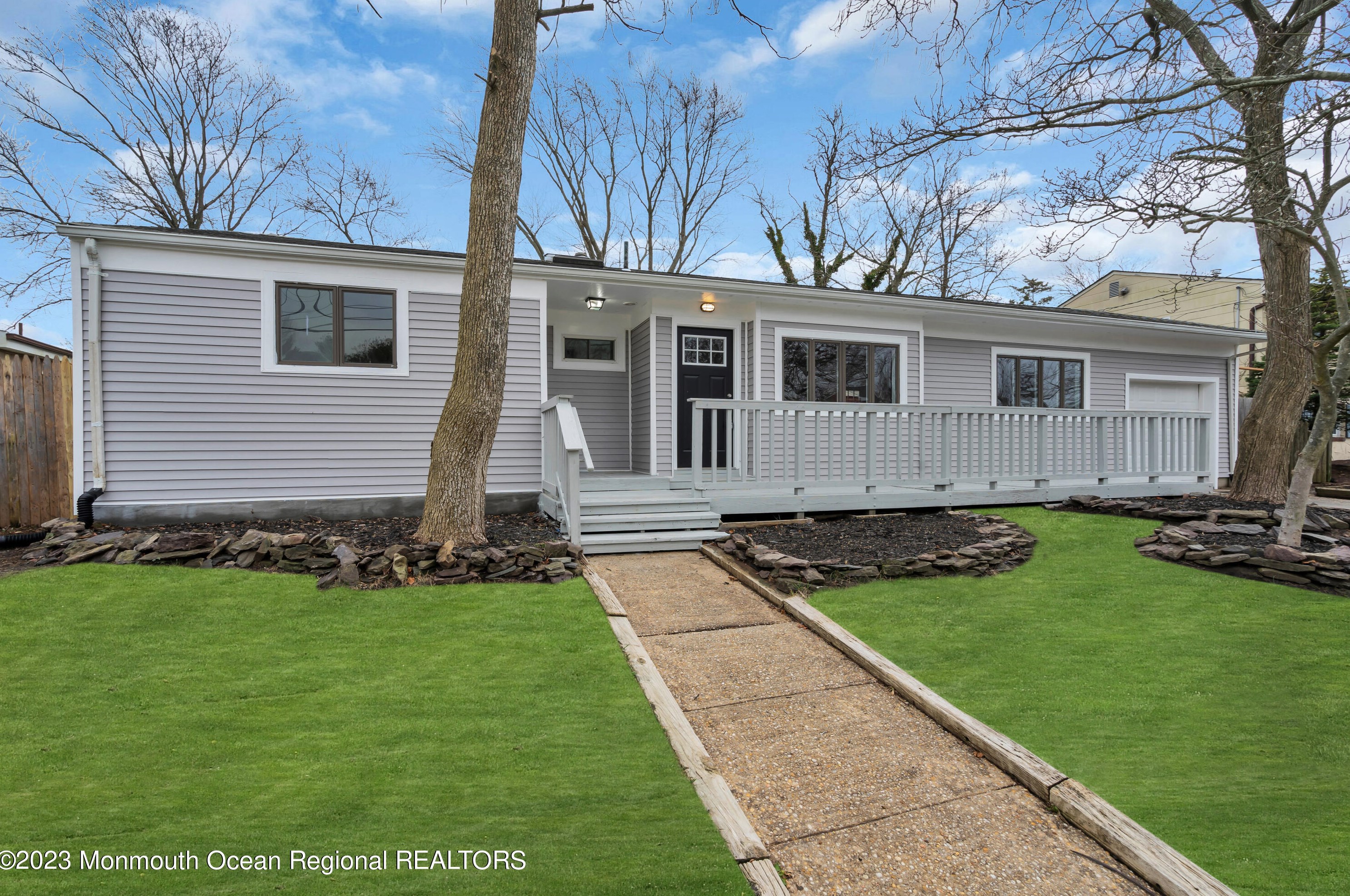 951 Meredith Dr, Toms River NJ  08753-3941 exterior