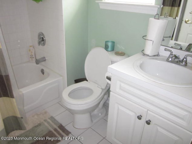 405 Lexington Ave, Wall Township NJ  07753-3787 exterior