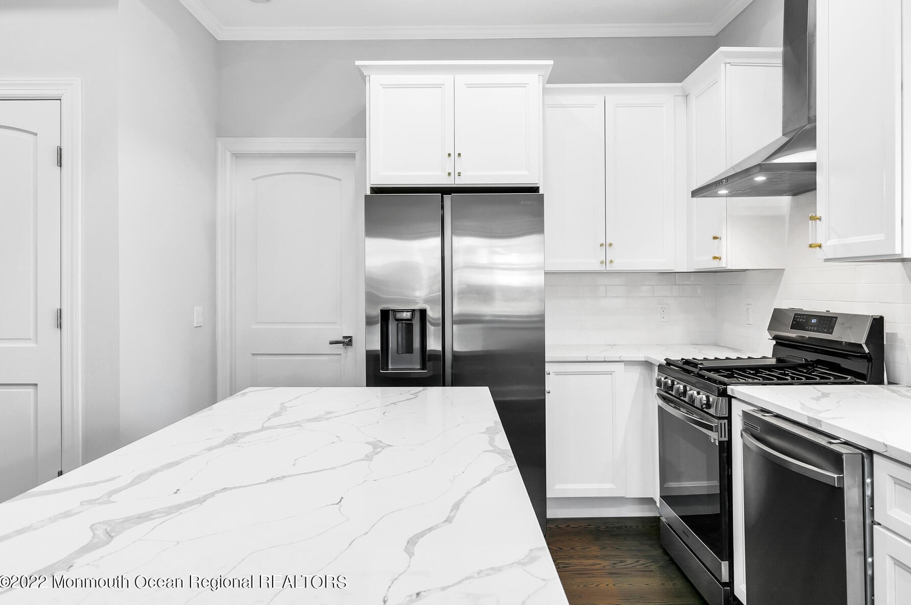 33 New St, Vanderburg NJ  07722-1646 exterior