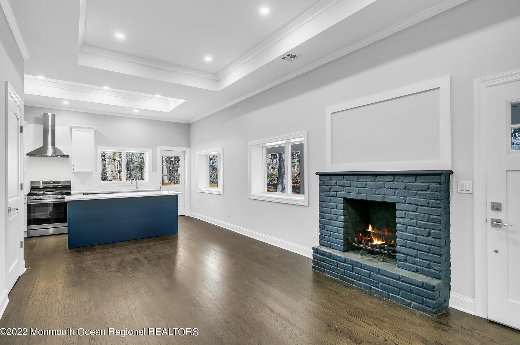33 New St, Vanderburg NJ  07722-1646 exterior