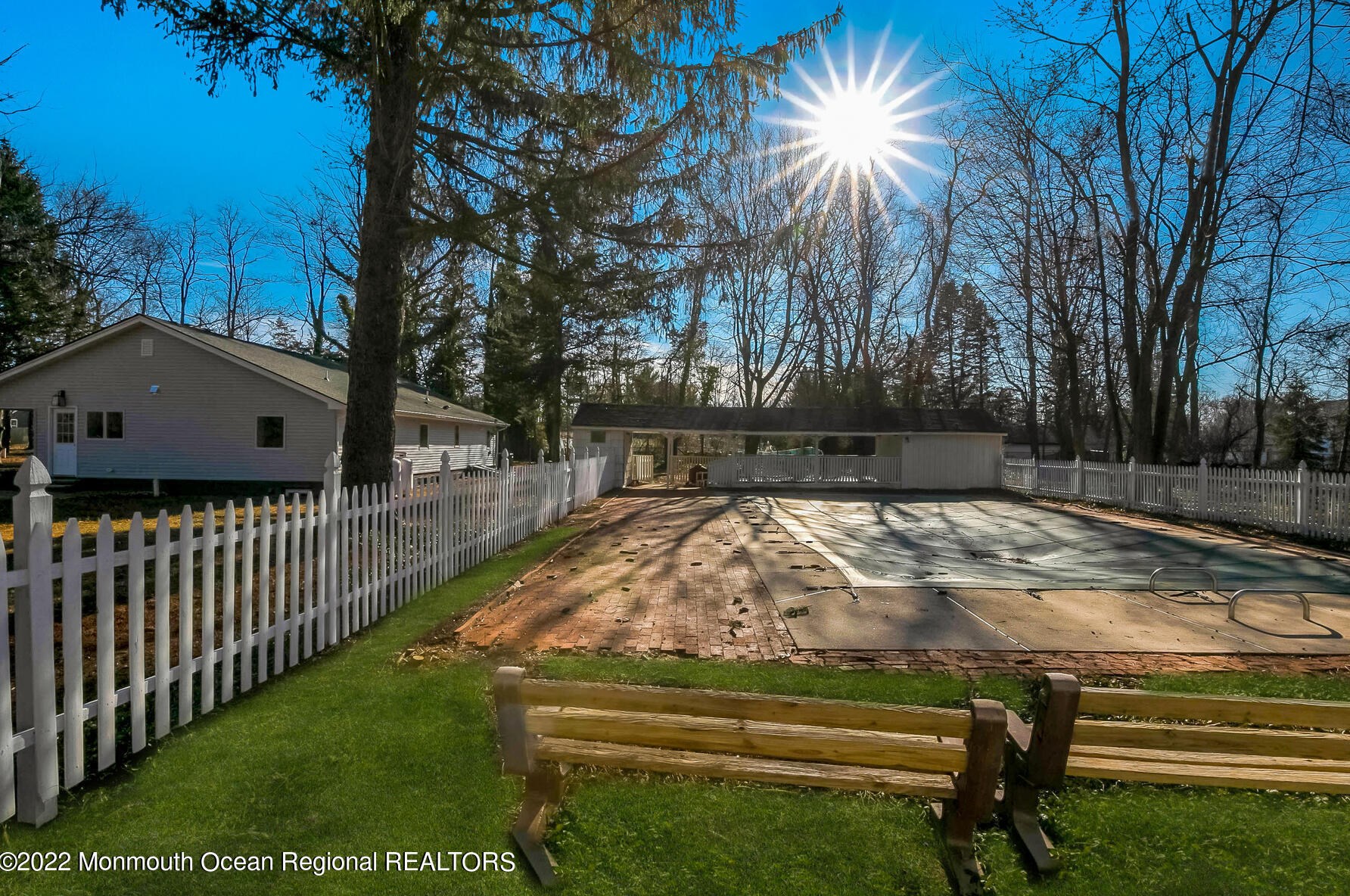 33 New St, Vanderburg NJ  07722-1646 exterior