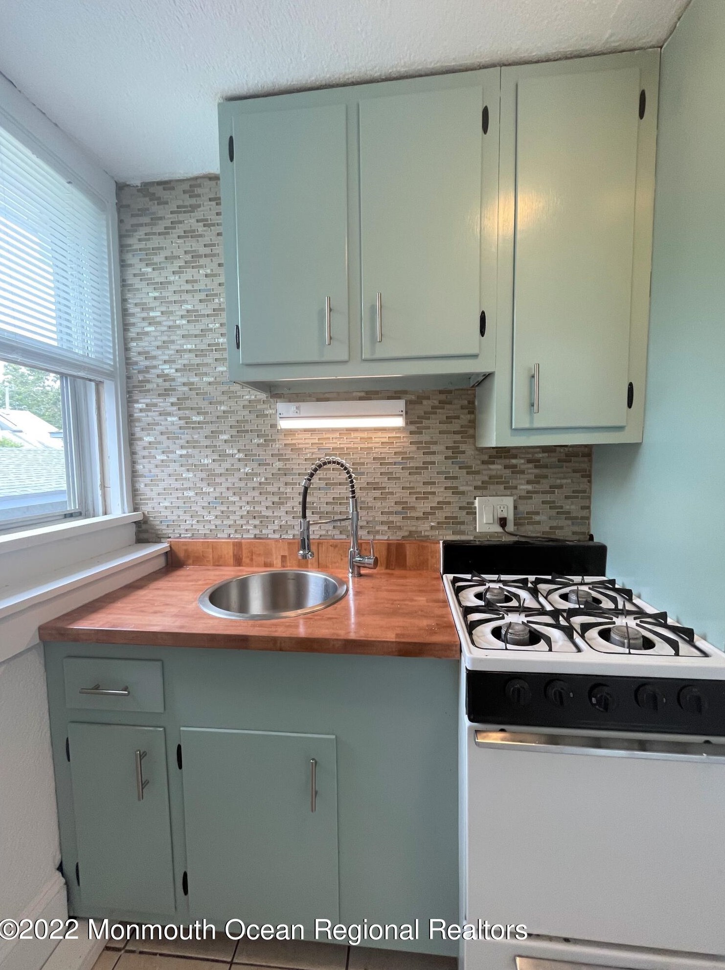 334 Barnegat Blvd, Beachwood NJ  08722-2911 exterior