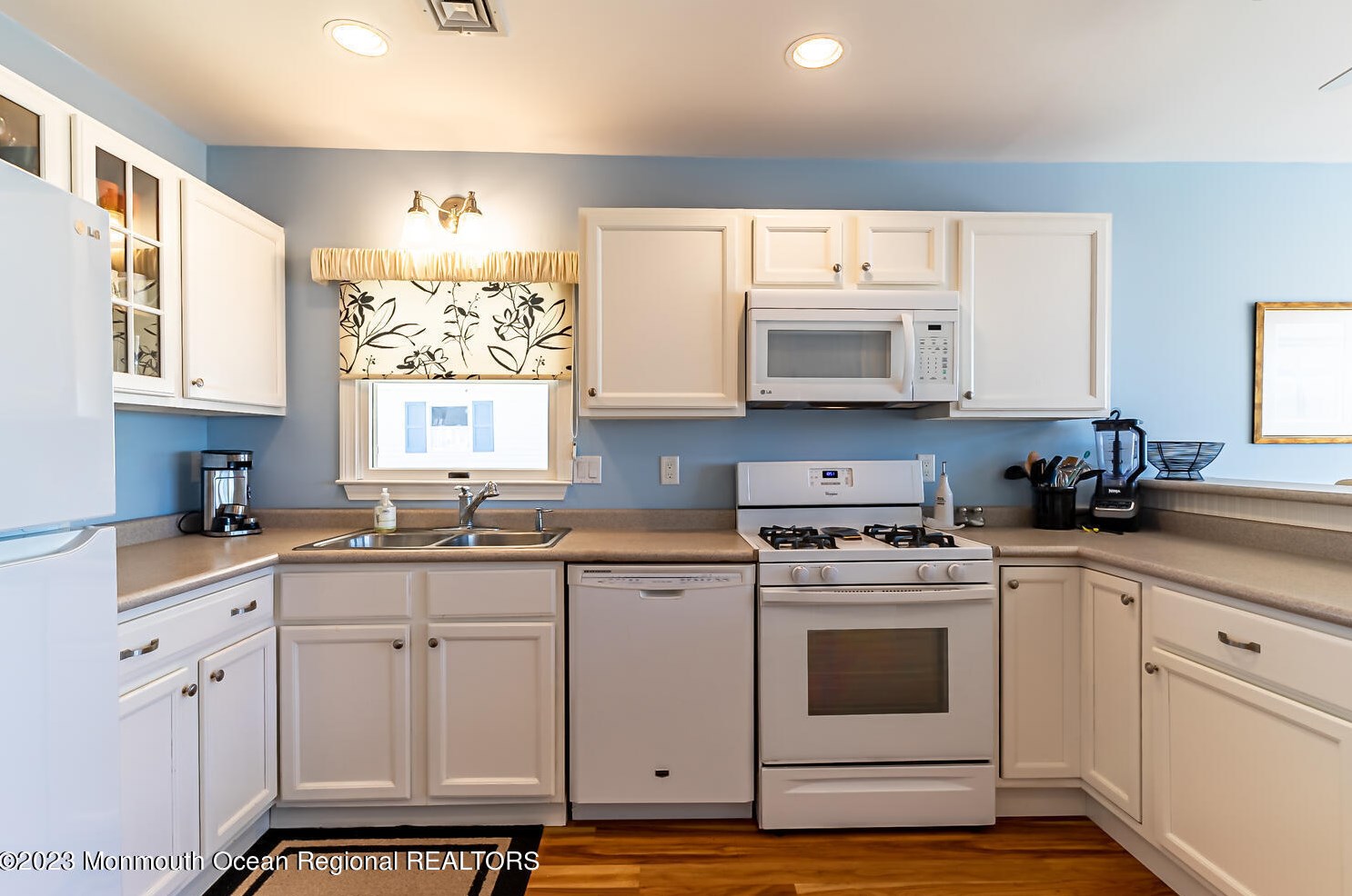 30 Portland Dr, Tuckerton NJ  08087-1213 exterior