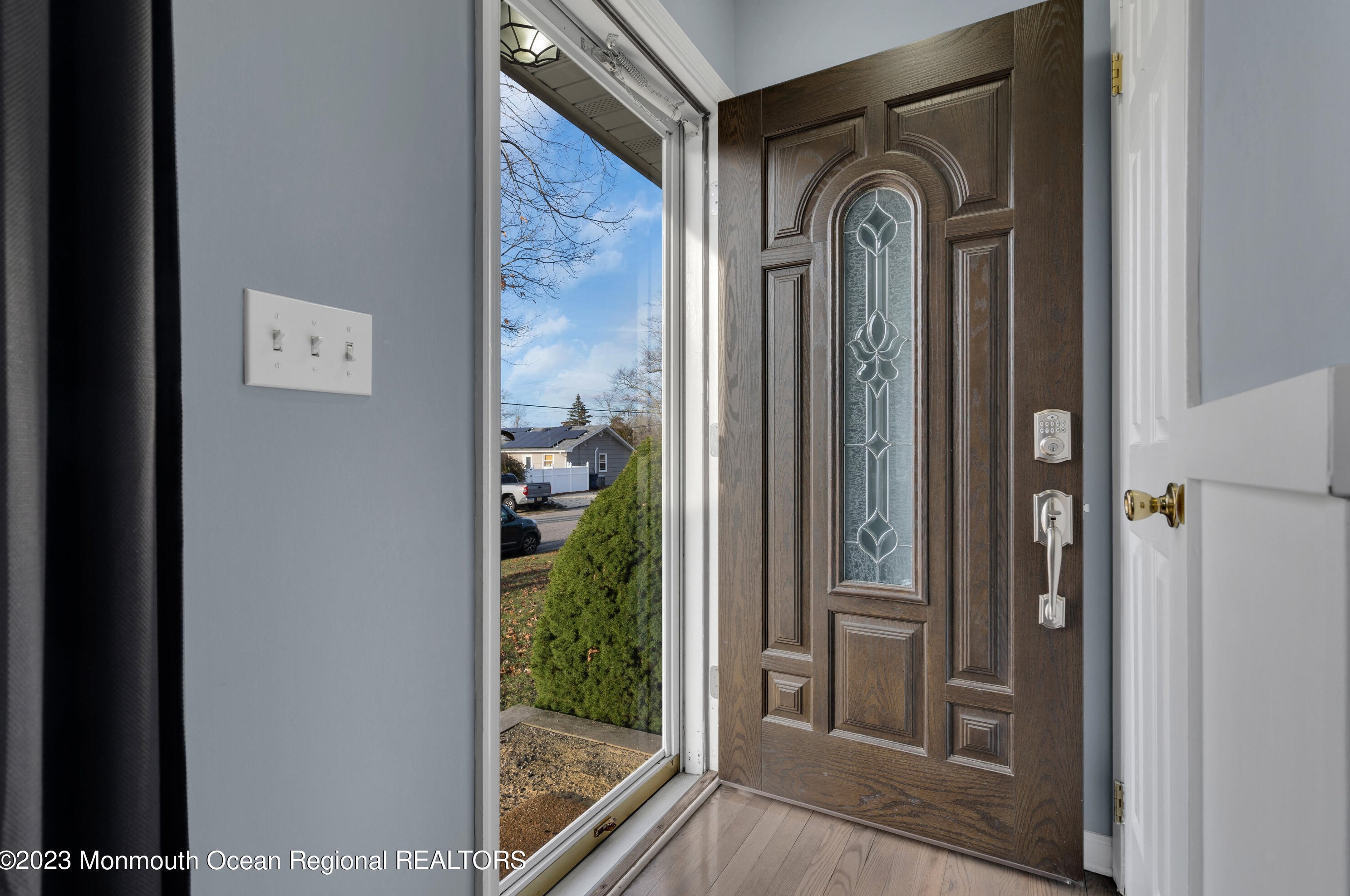 513 Beach Ave, Beachwood NJ  08722-2609 exterior