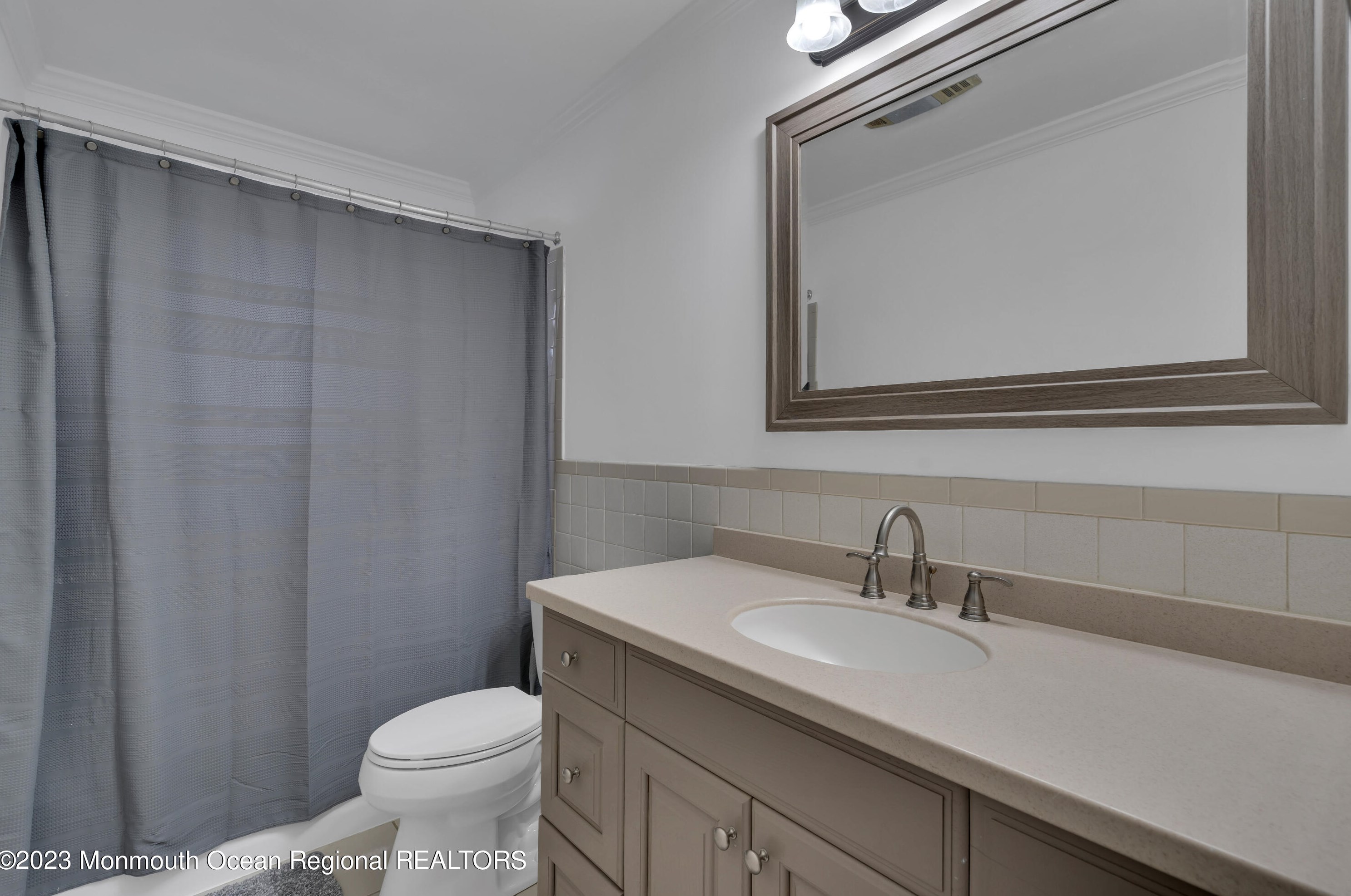 513 Beach Ave, Beachwood NJ  08722-2609 exterior