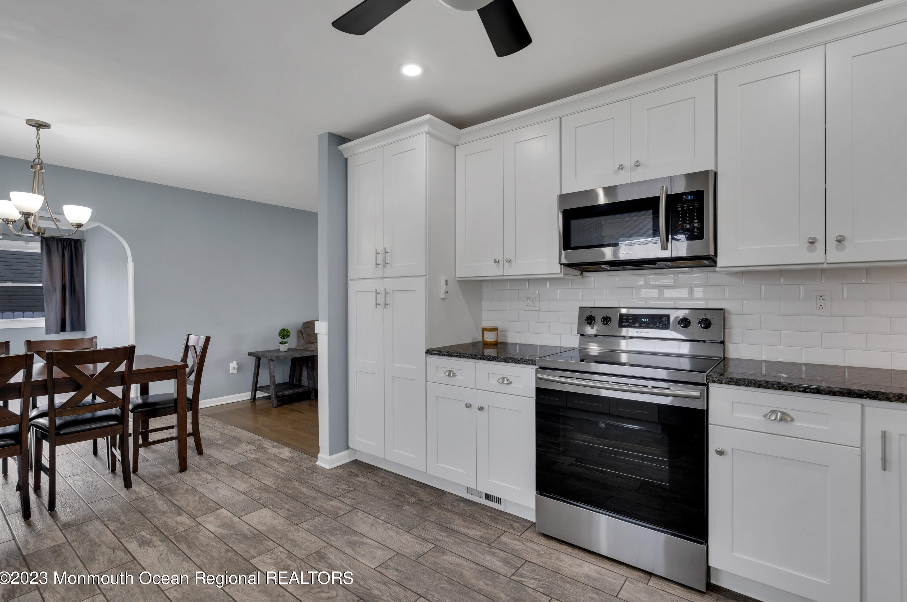 513 Beach Ave, Beachwood NJ  08722-2609 exterior