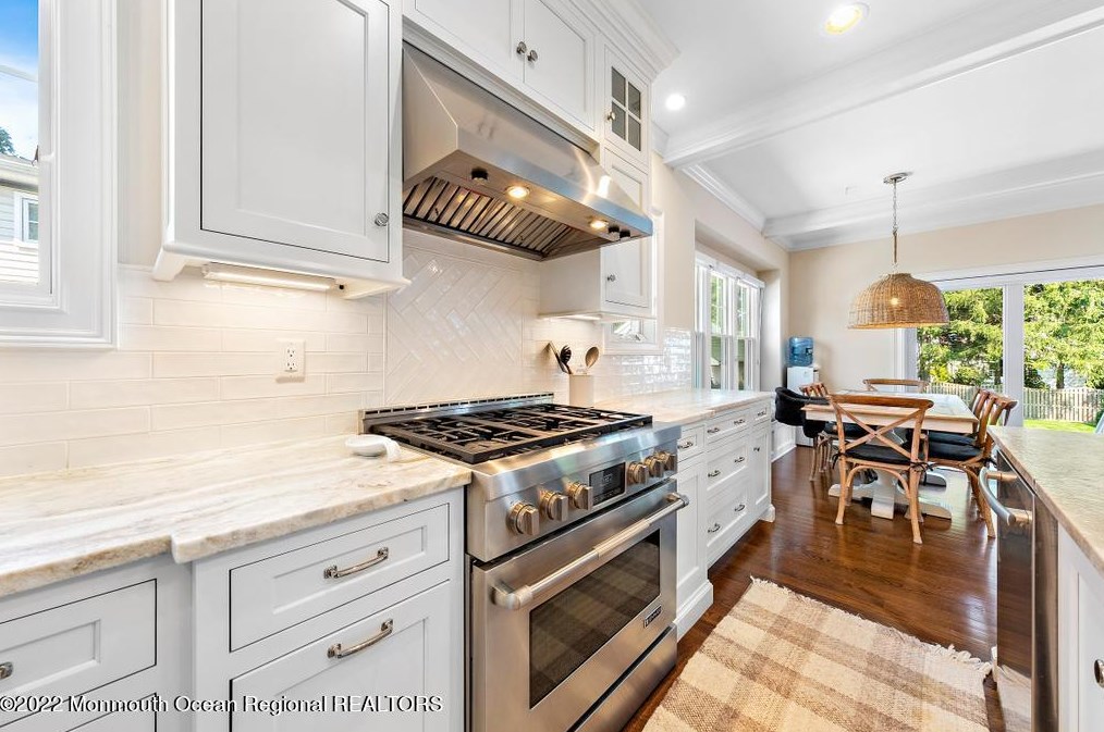 33 Park Ave, Locust NJ  07760-1523 exterior