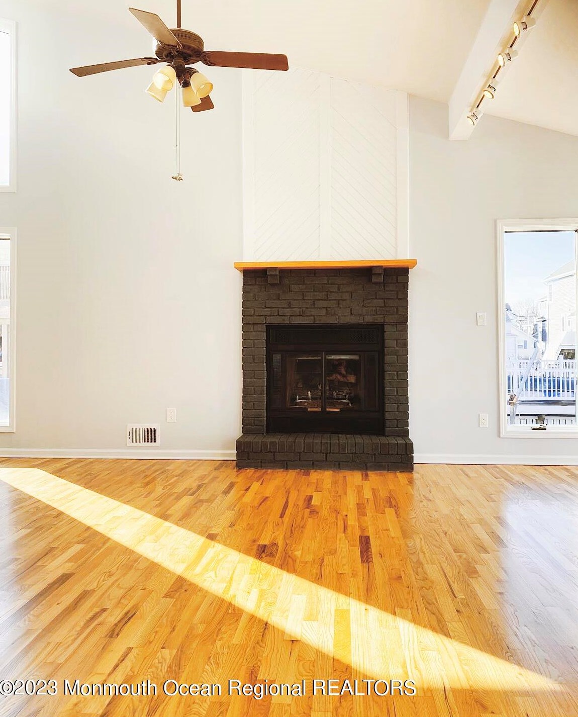 203 4th Ave, Wall Township NJ  07762-1065 exterior