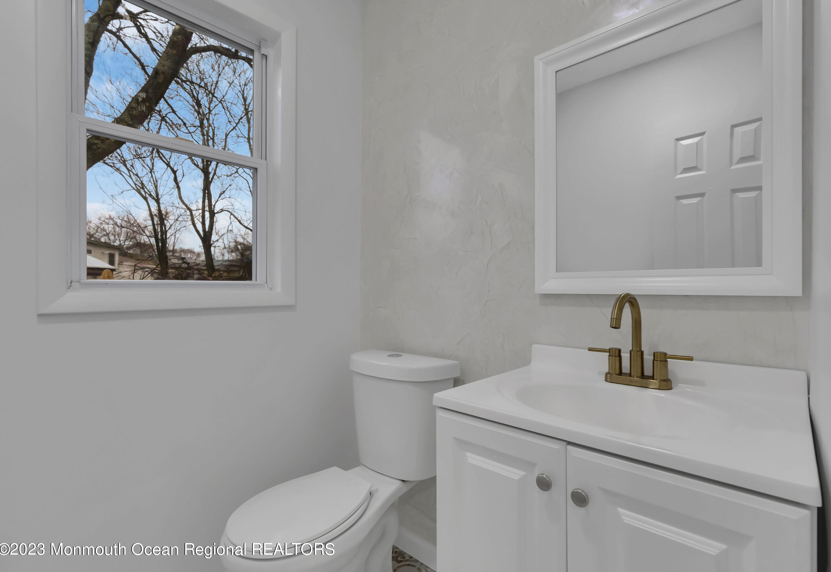 130 Attison Ave, Toms River NJ  08757-5206 exterior