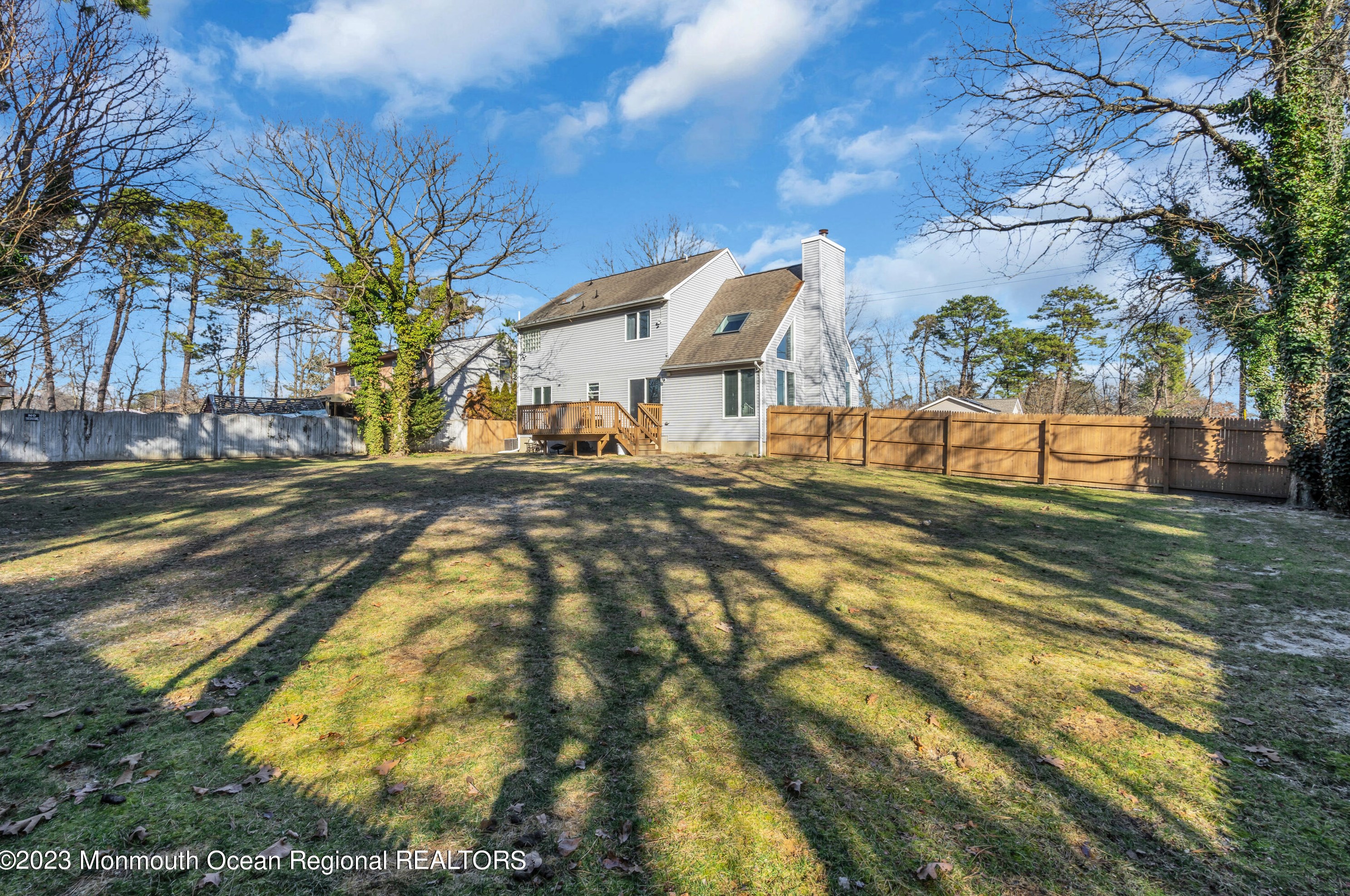 701 Manchester St, Toms River NJ  08757-2332 exterior