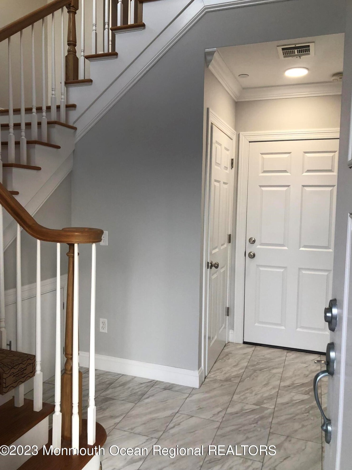 211 Gateway Ct, Keyport NJ  07735-3159 exterior