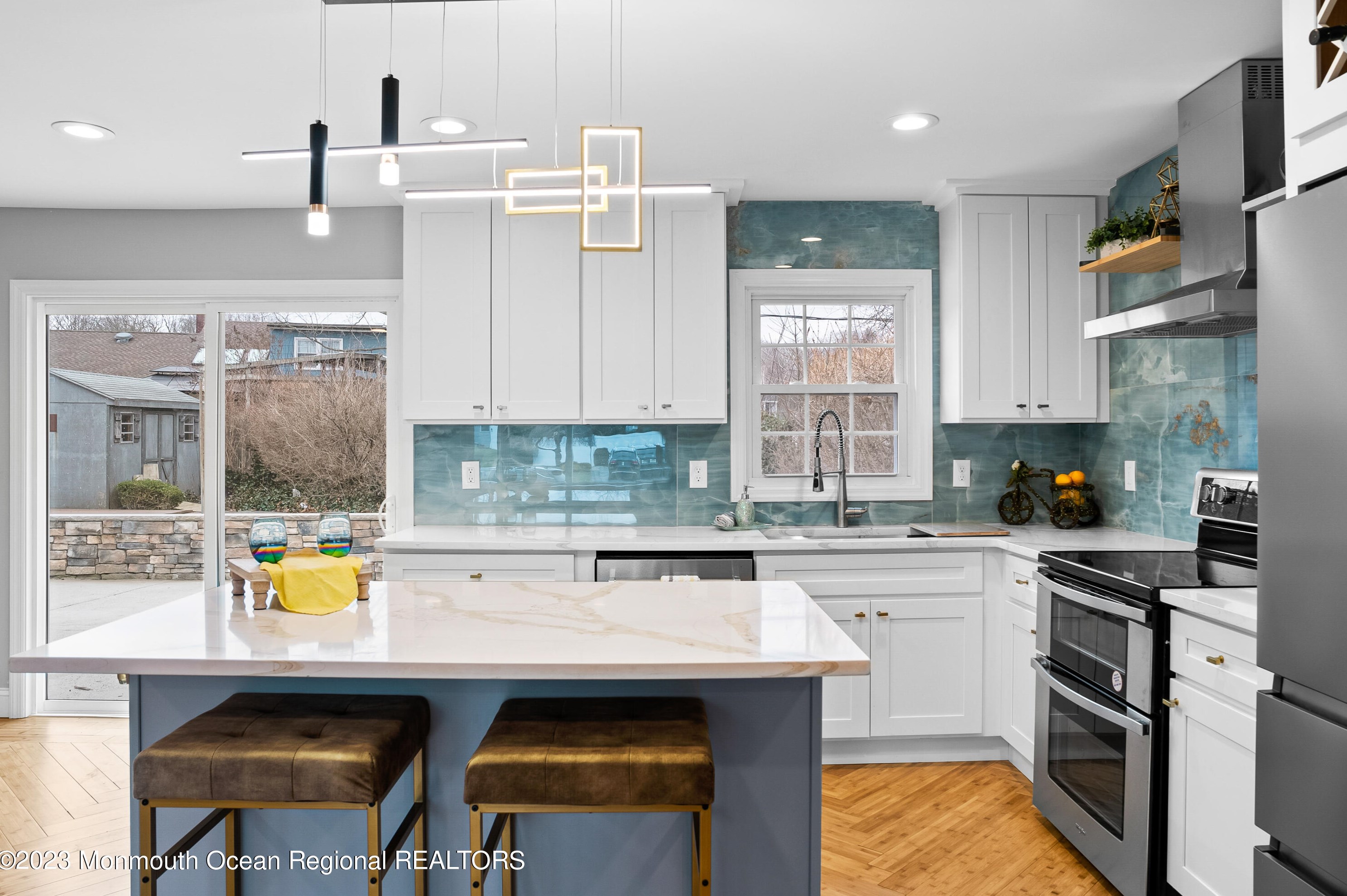 22 Intone Ln, Matawan NJ  07747-1719 exterior