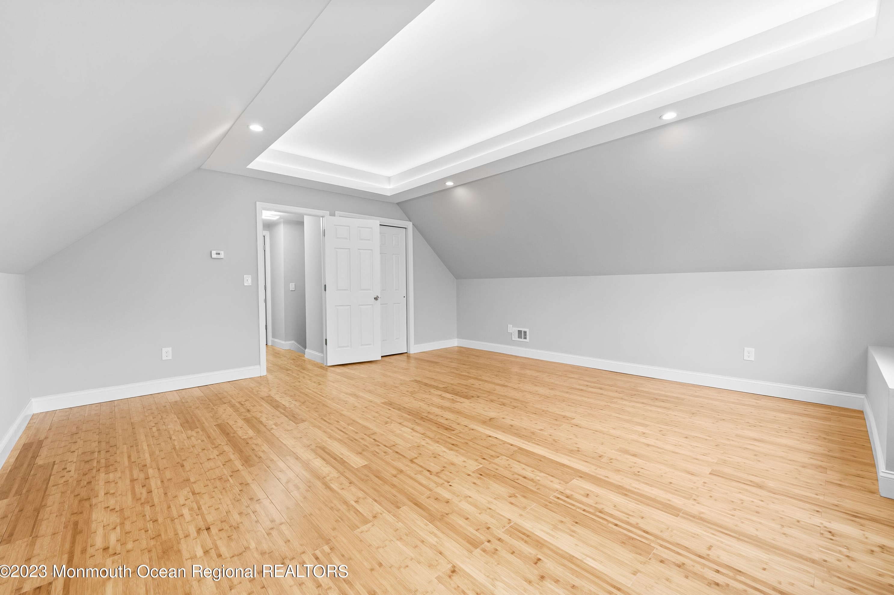 22 Intone Ln, Matawan NJ  07747-1719 exterior