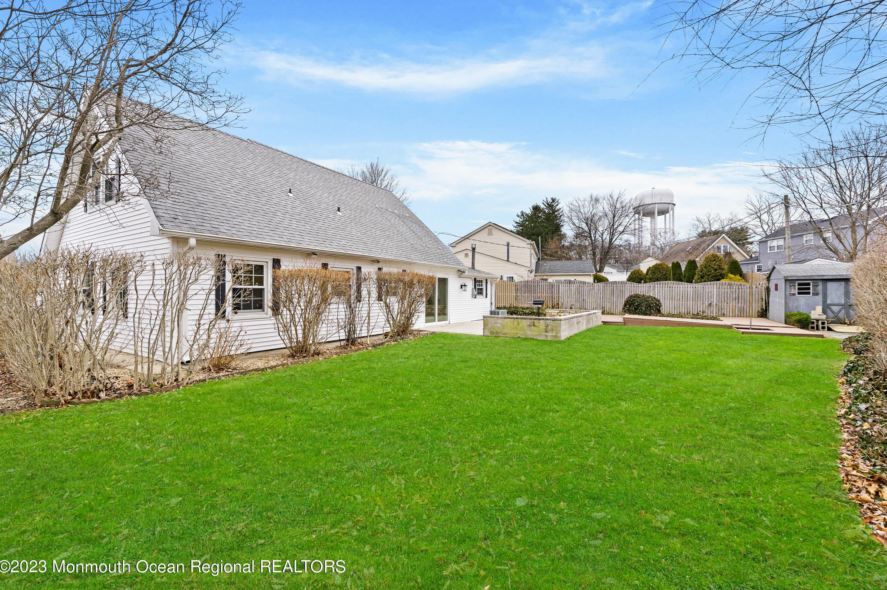 22 Intone Ln, Matawan NJ  07747-1719 exterior