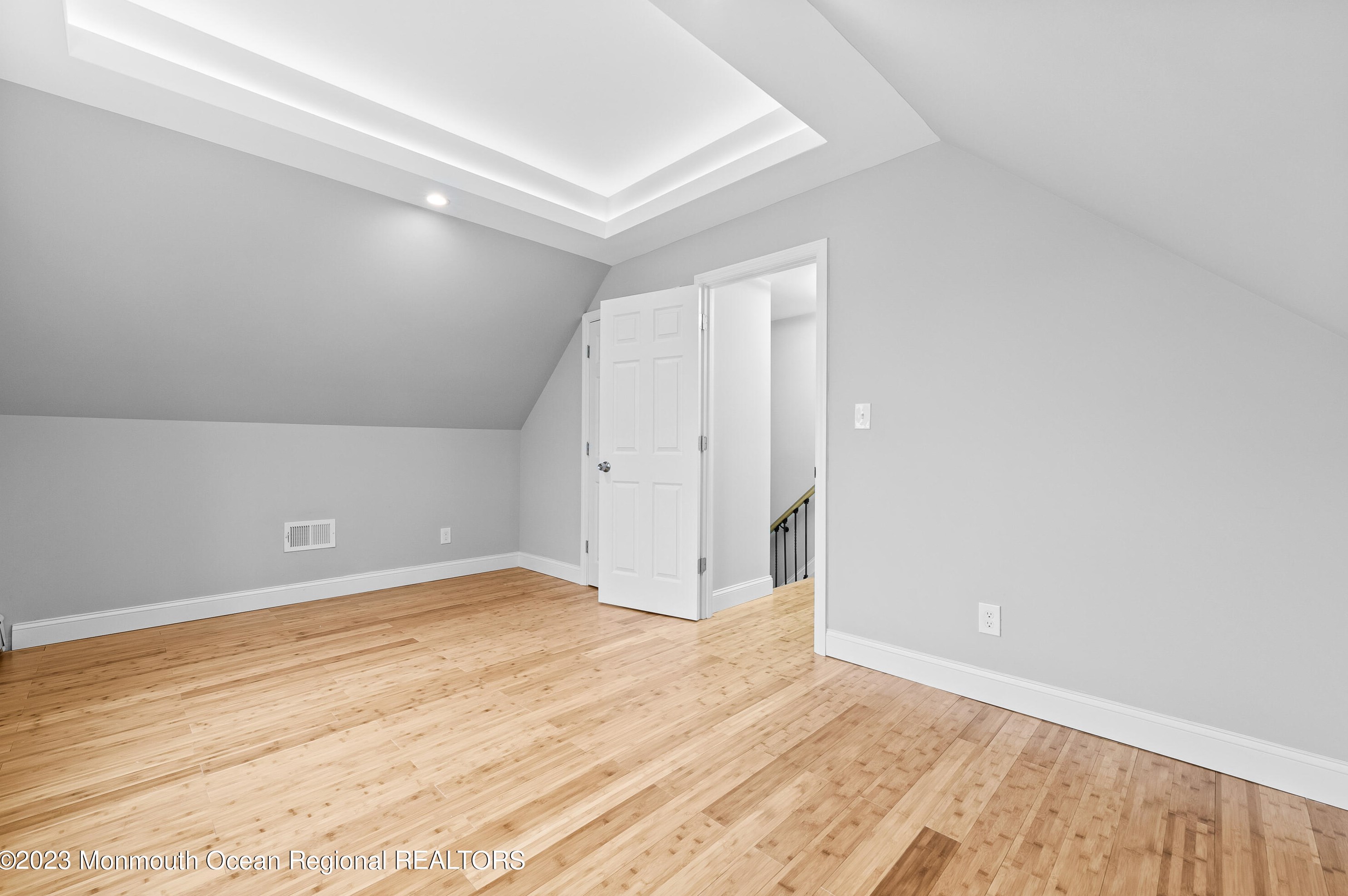 22 Intone Ln, Matawan NJ  07747-1719 exterior