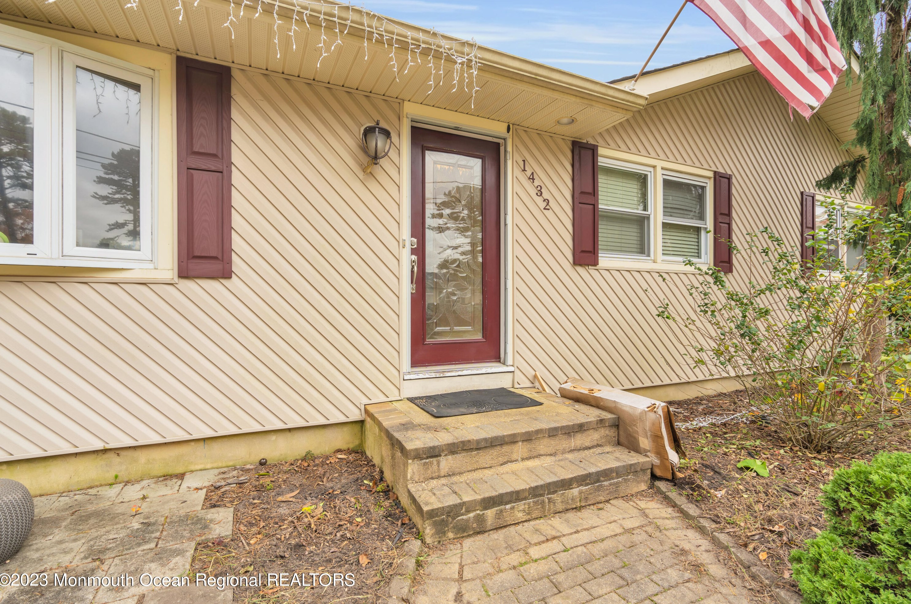 1432 11th Ave, Toms River NJ  08757-2041 exterior
