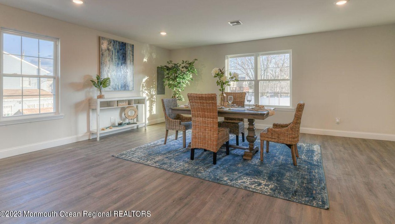 49 Garfield Ave, Ideal Beach NJ  07734-1357 exterior