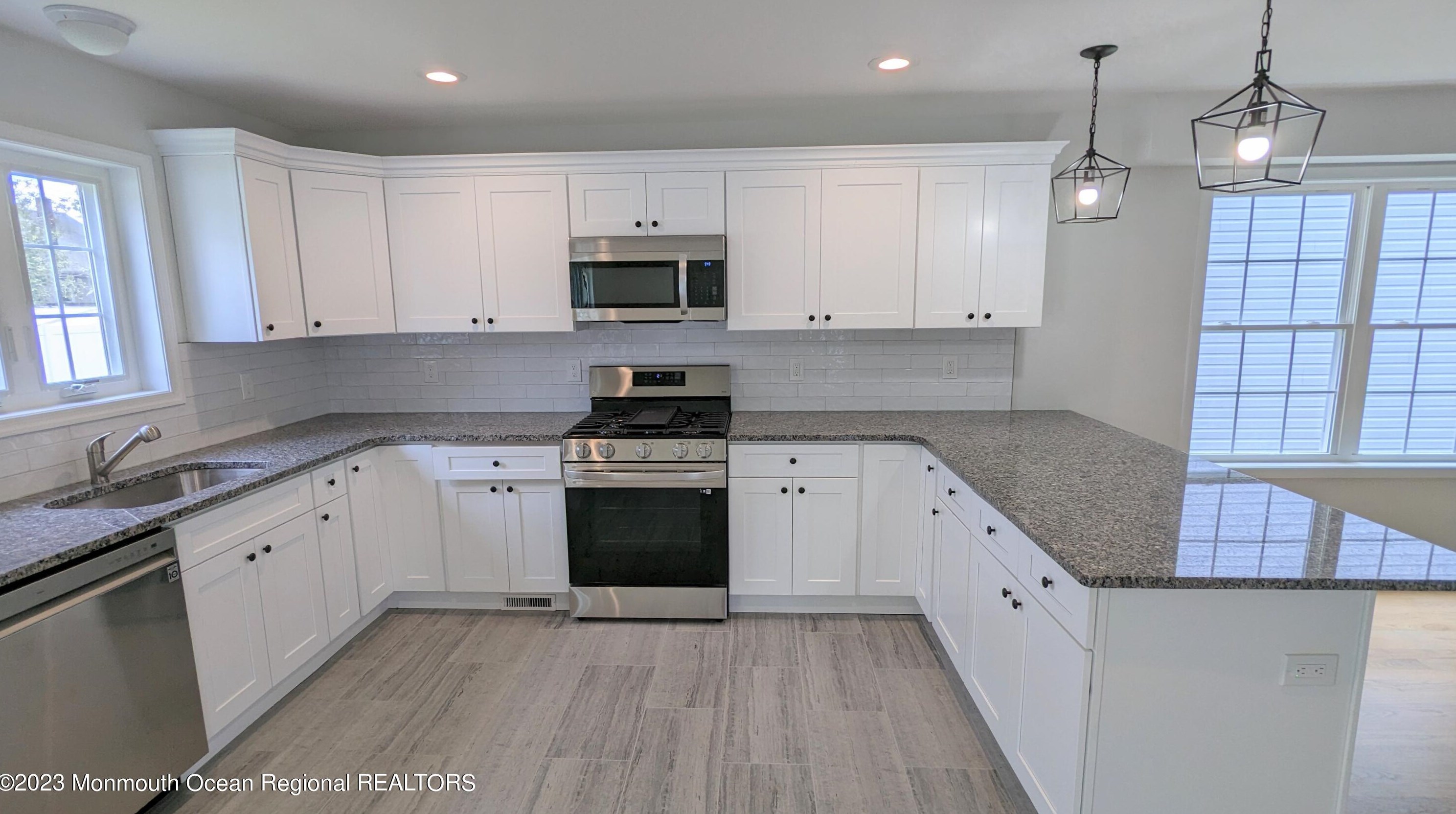 5 Therese Ave, Keyport NJ  07735-1026 exterior
