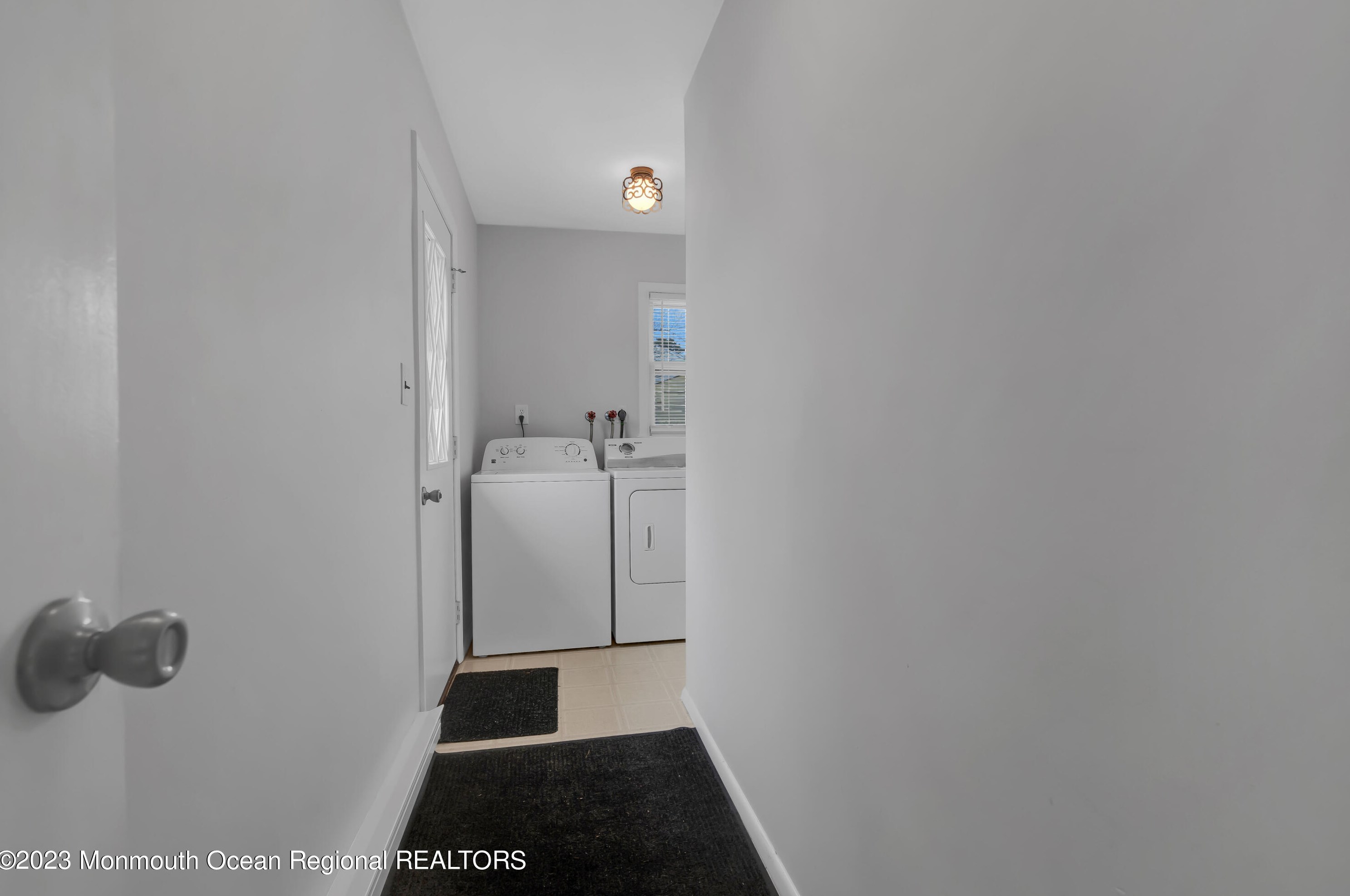 924 Berkeley Ave, Beachwood NJ  08722-4501 exterior