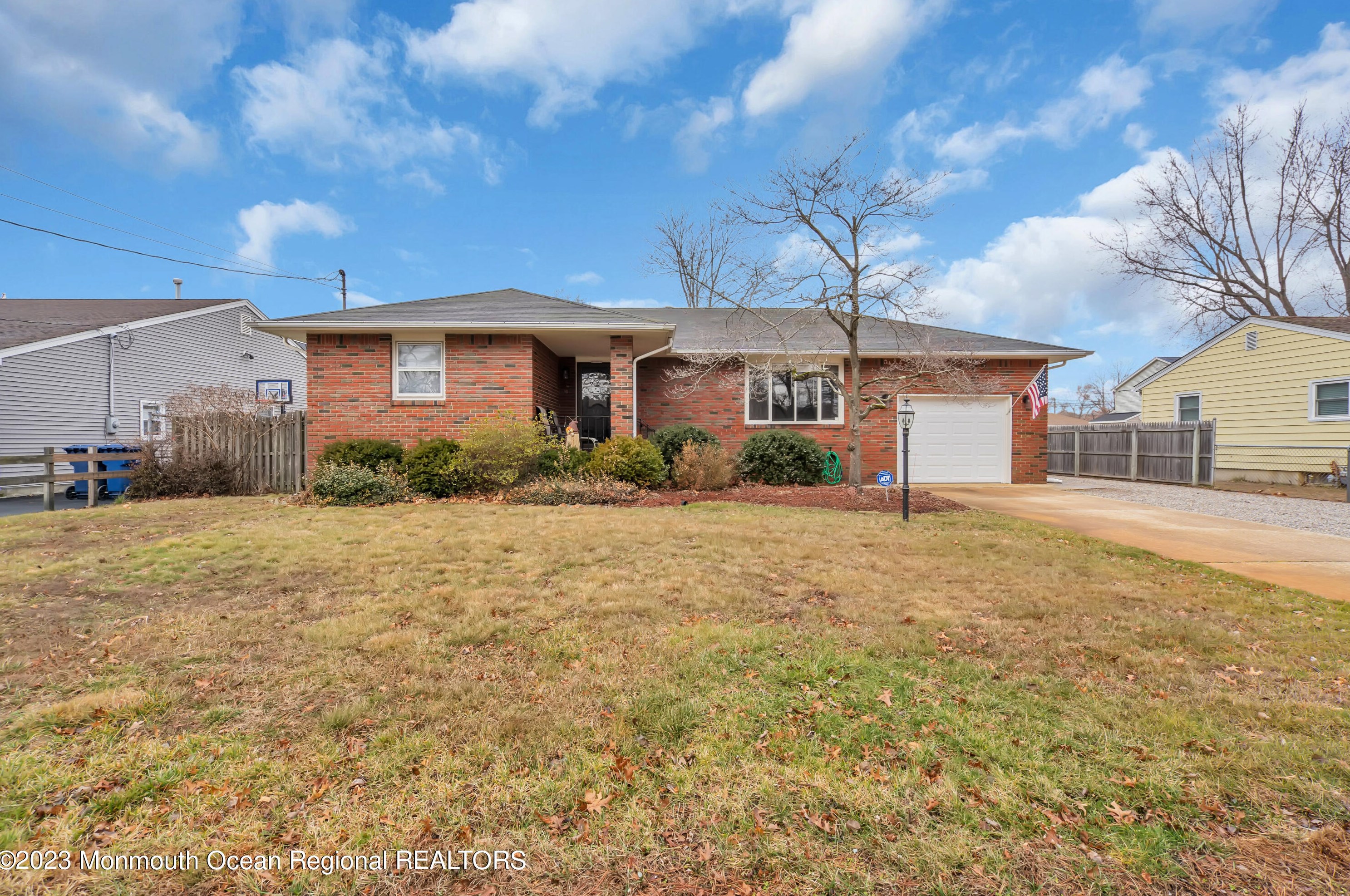 924 Berkeley Ave, Beachwood NJ  08722-4501 exterior